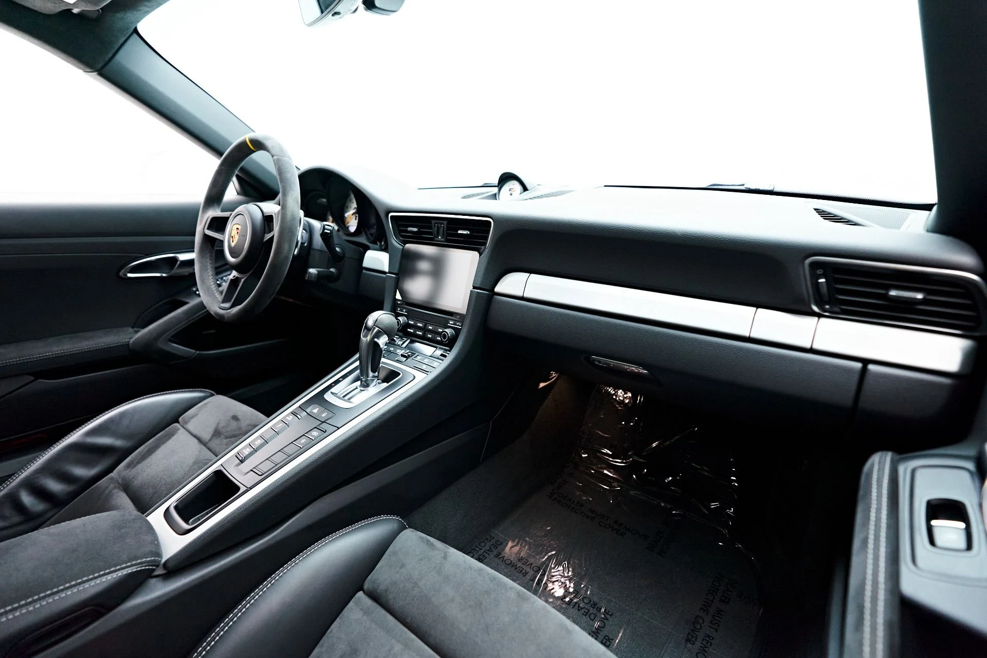 mph034_3560971450_Used_2018_Porsche_911_GT_3_1707432242_2f1a7454b5
