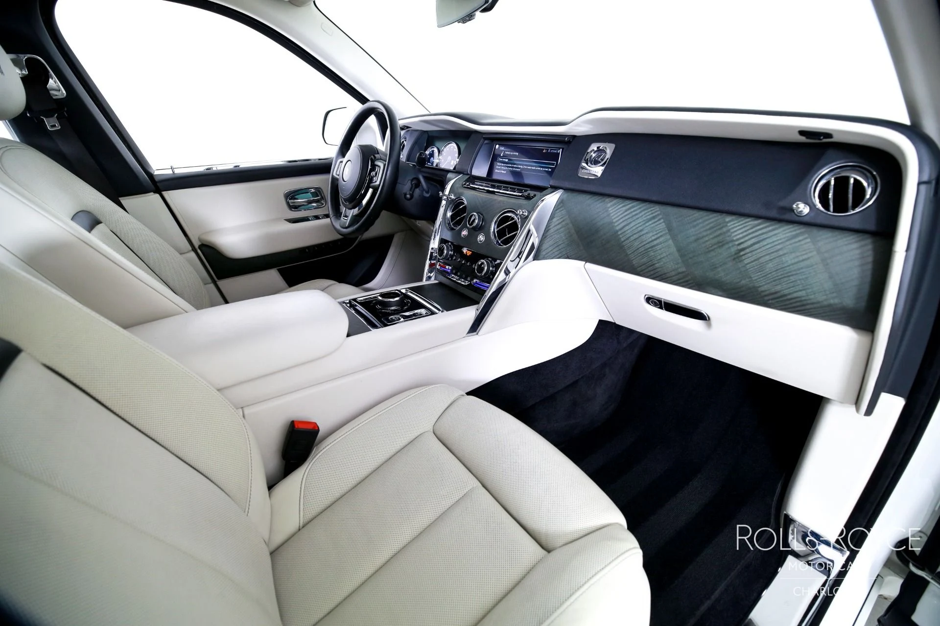 mph034_3569539785_Used_2020_Rolls_Royce_Cullinan_1772228015_87c6476722