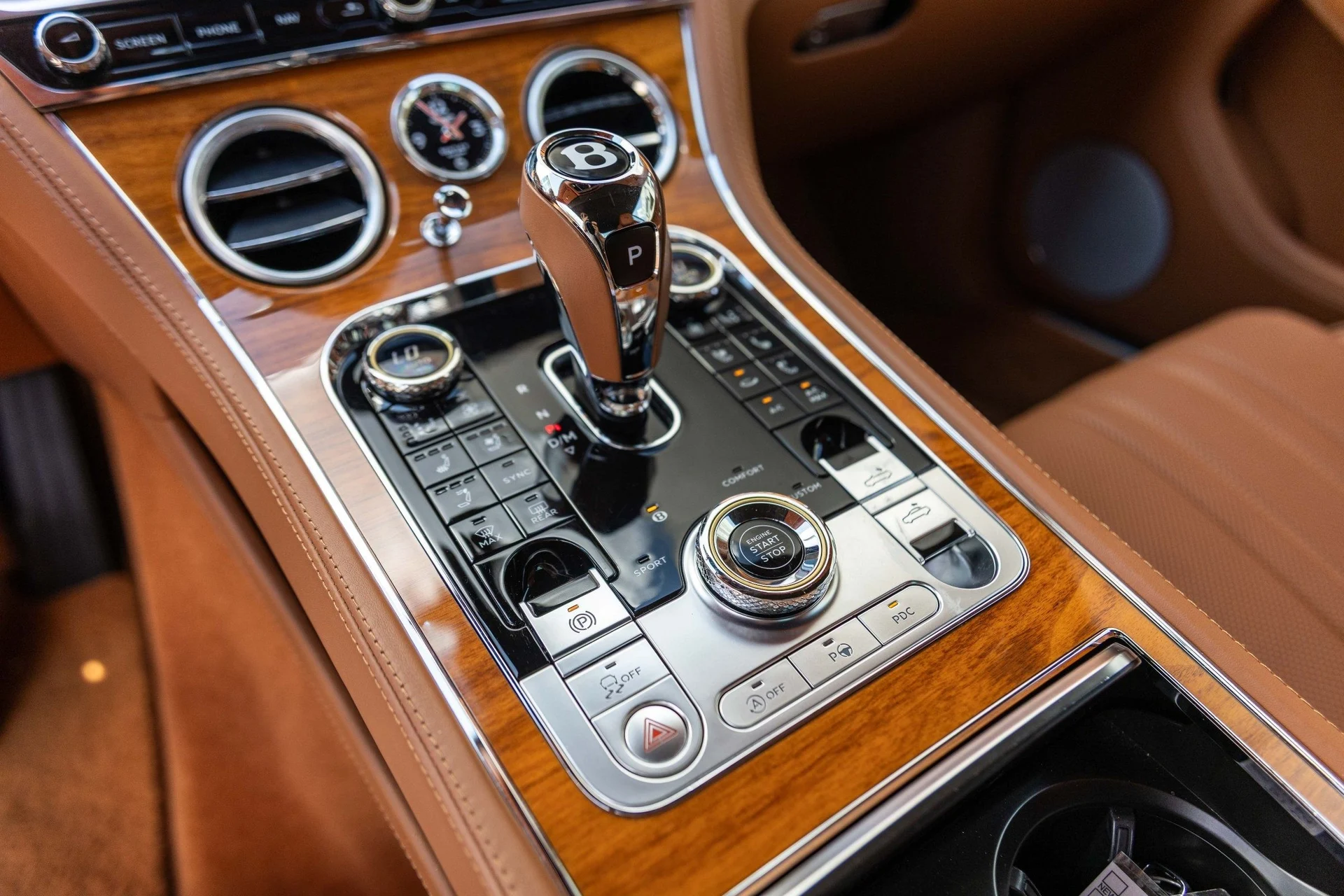 mph034_3572592940_Hi_Tech_Luxury_Imports_LLC_SCBDG_4_ZG_6_NC_091269_image_34_d9a03c1d09