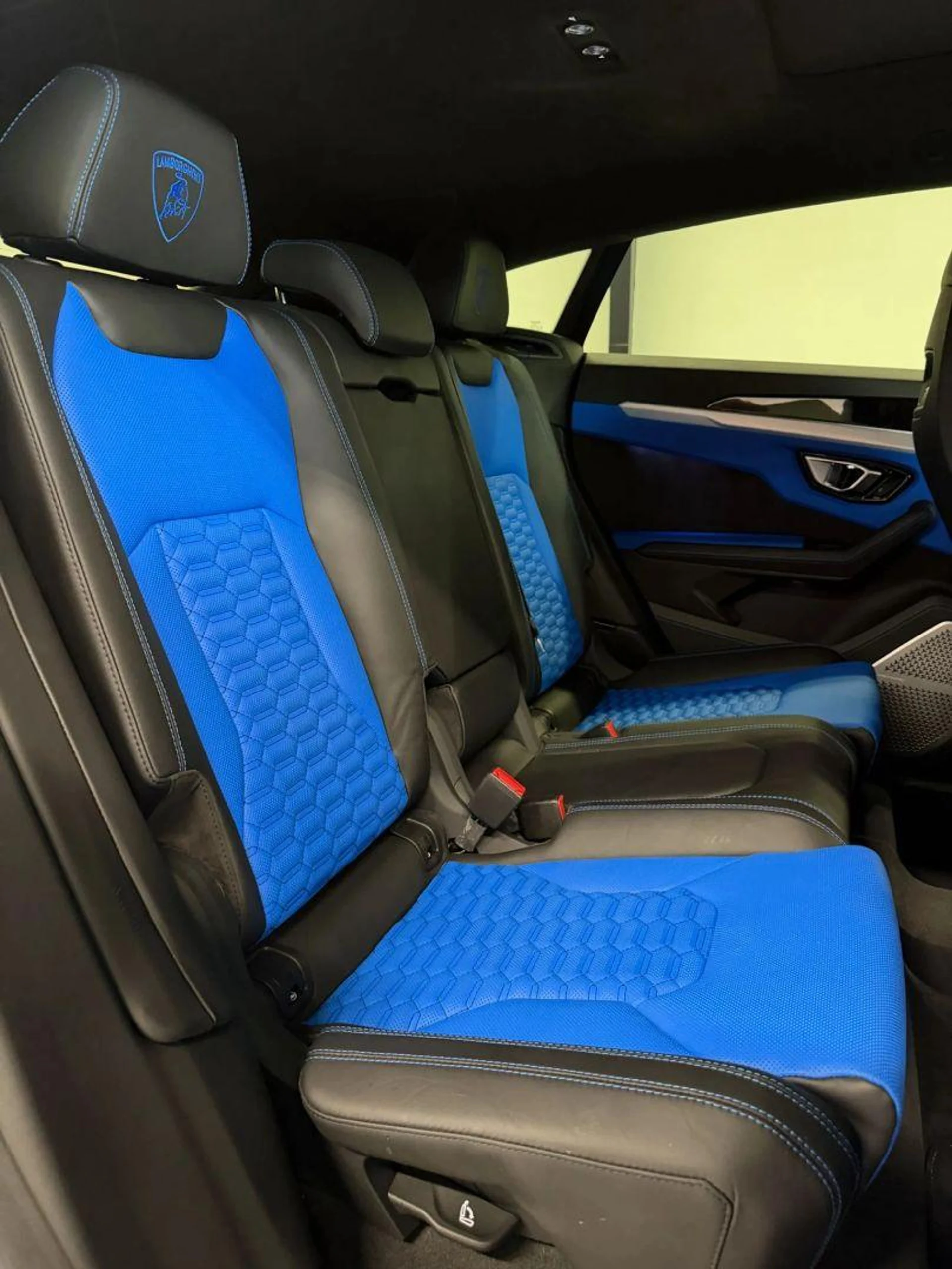 mph034_3572645964_Used_2019_Lamborghini_Urus_Sport_Utility_4_D_1784105691_2a3f562ca2