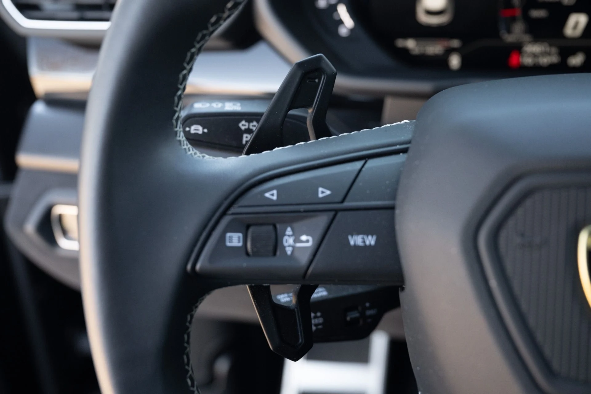 mph034_3577439001_Used_2024_Lamborghini_URUS_S_1781213375_6567ecb12a