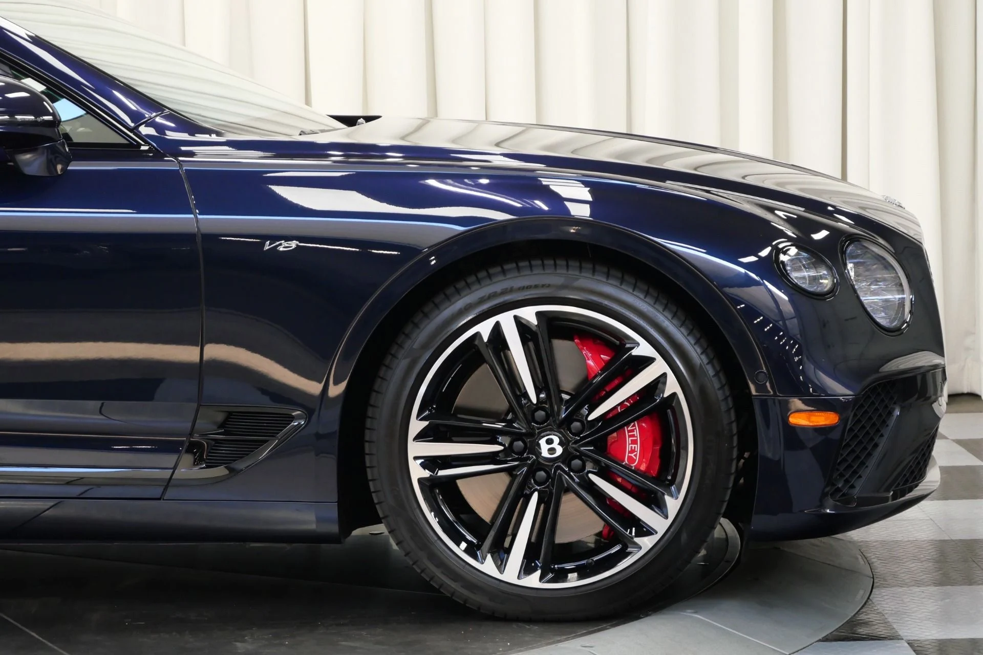 mph034_3583813867_Used_2022_Bentley_Continental_GT_V8_1755108138_1ada1fc4b6