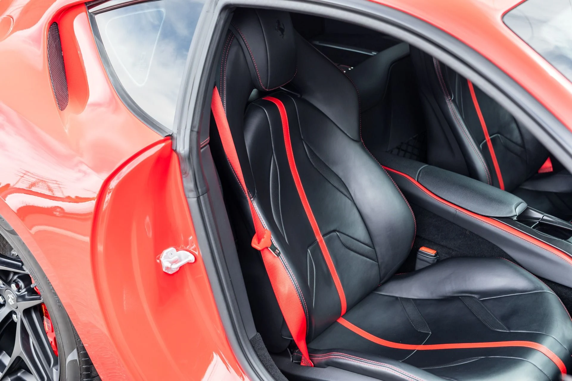 mph034_3590838387_Used_2019_Ferrari_812_Superfast_1744740805_7a04a8f906