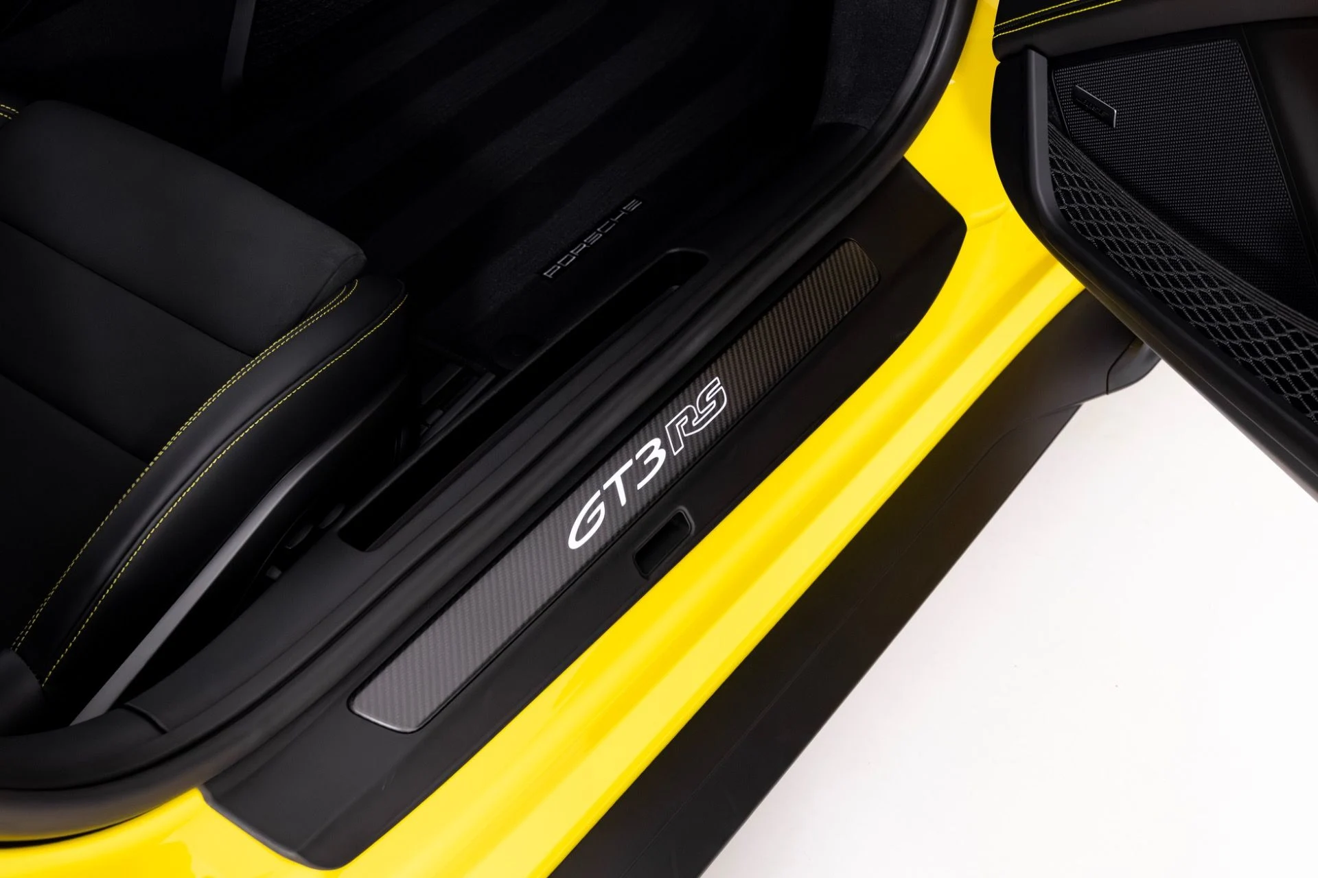 mph034_3591562474_Used_2024_Porsche_911_GT_3_RS_1770767537_71b34dbf28