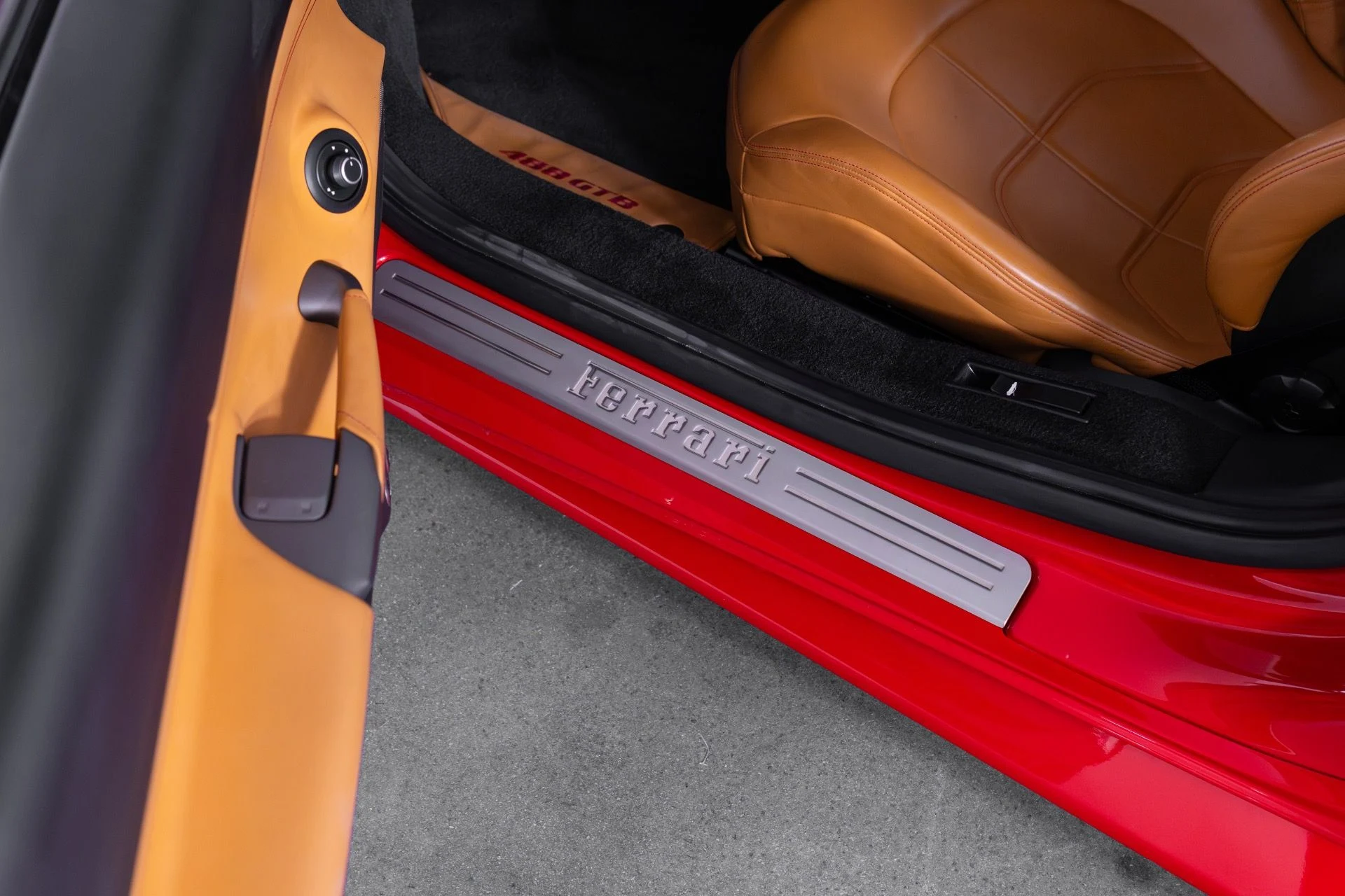 mph034_3592328597_Used_2017_Ferrari_488_GTB_1781727340_17a642ad10
