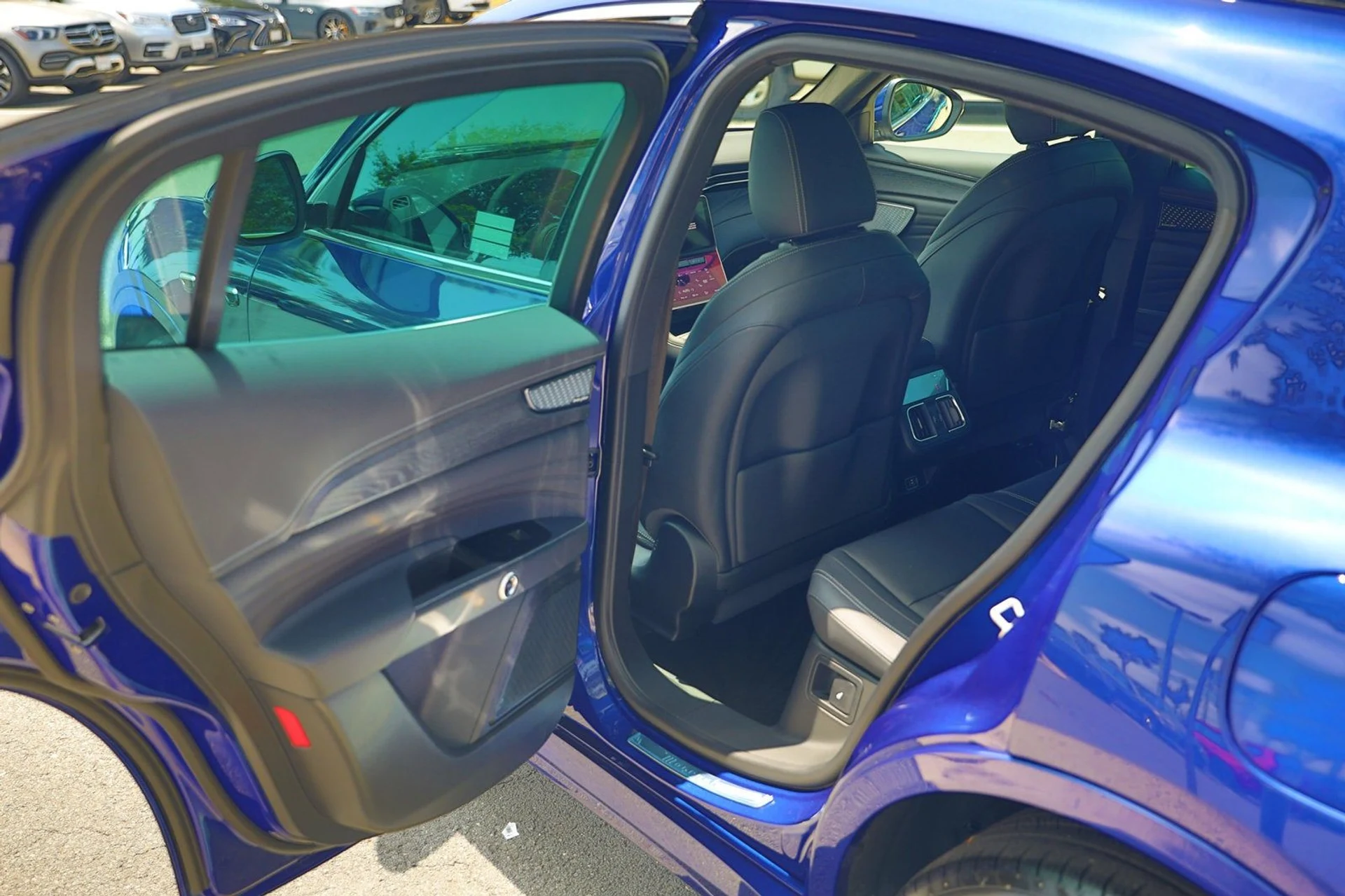 mph034_3598564455_471fa4692de44962ab205c97347a0a7e_09701827ba