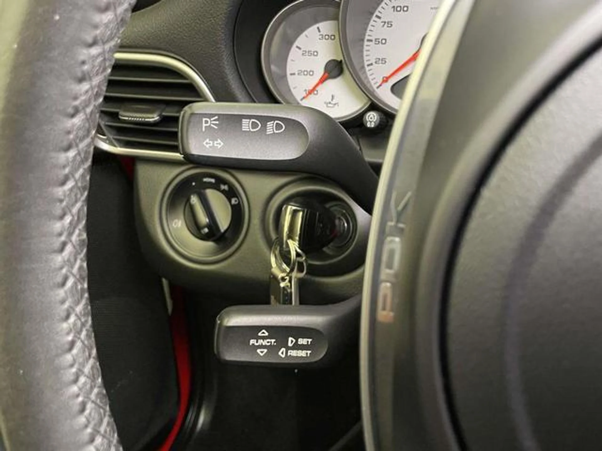 mph034_360130946_C_Dg8m_z_T3_CGYLG_Xe_Y_Jnf0mnu2_Pk_27969129ff