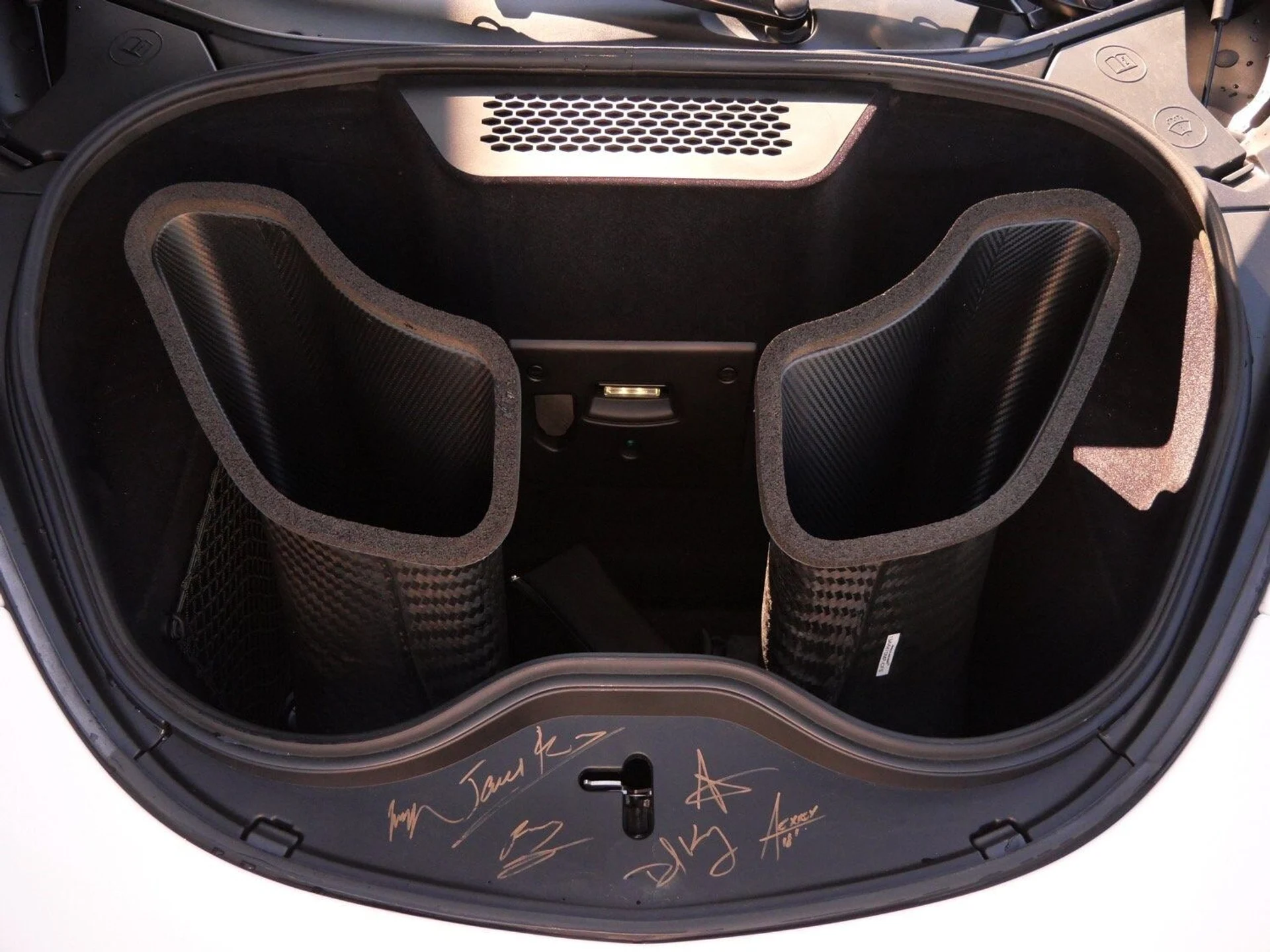 mph034_3602162979_a3b8132eed5c4ba6f2a16a0f1e2c9344x_cc357d1a0d