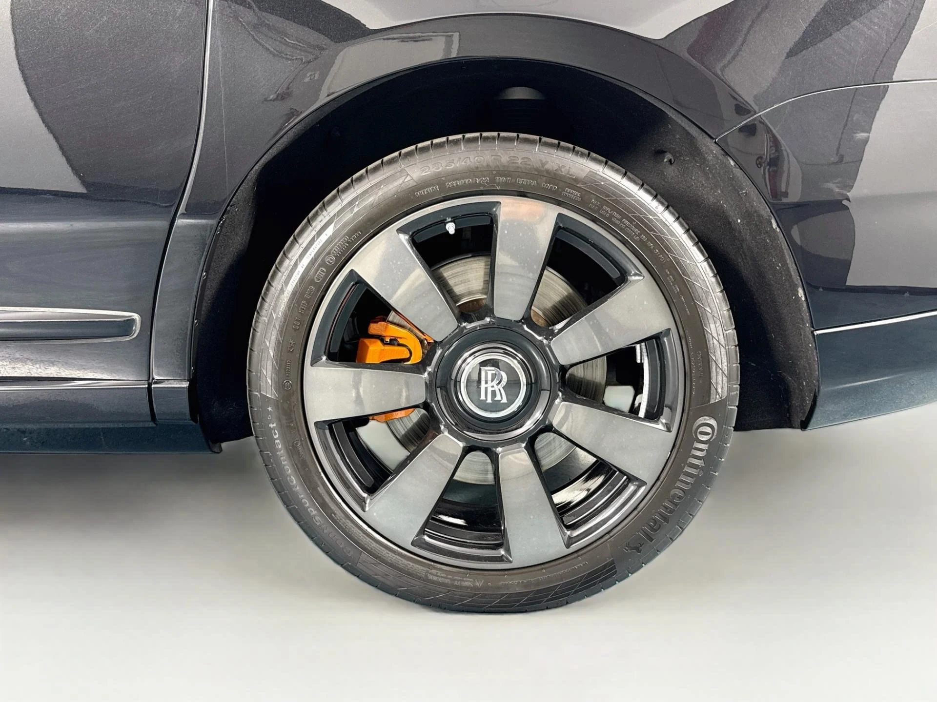mph034_3613407792_Used_2020_Rolls_Royce_Cullinan_1791412702_b005fa5ad4
