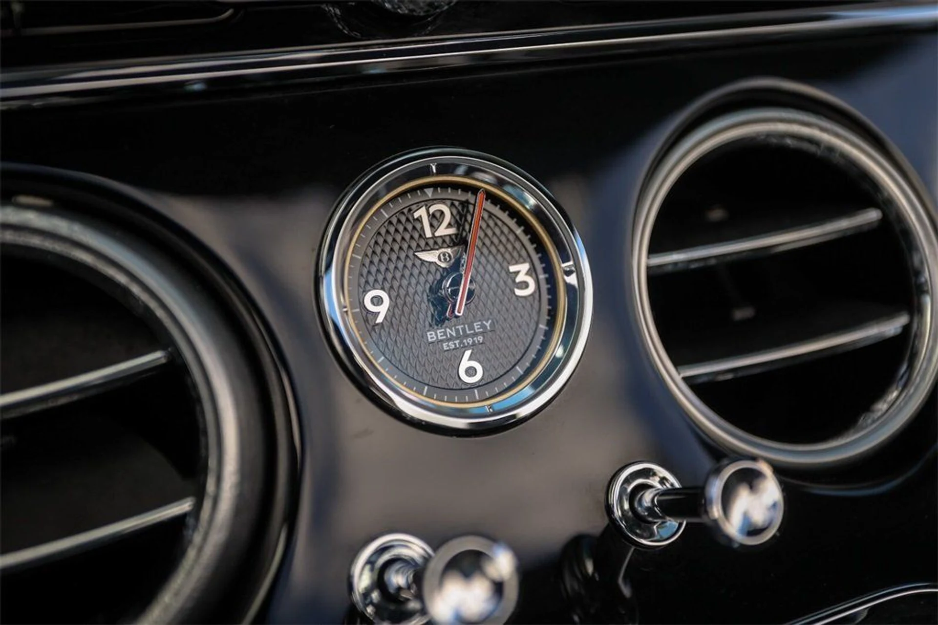 mph034_3624722815_c8b8472481b44eabedfc4d123cf9a4f3_f40fee460a