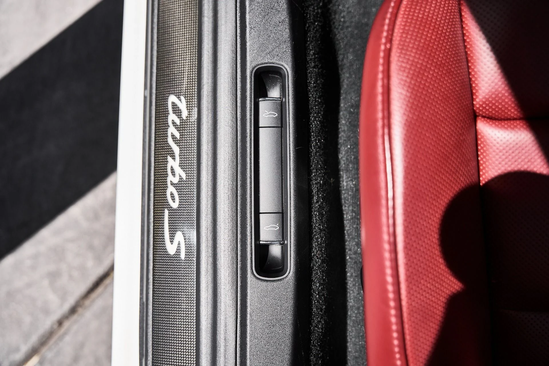 mph034_3630923896_Used_2019_Porsche_911_Turbo_S_1781225430_4b4f46cbcf