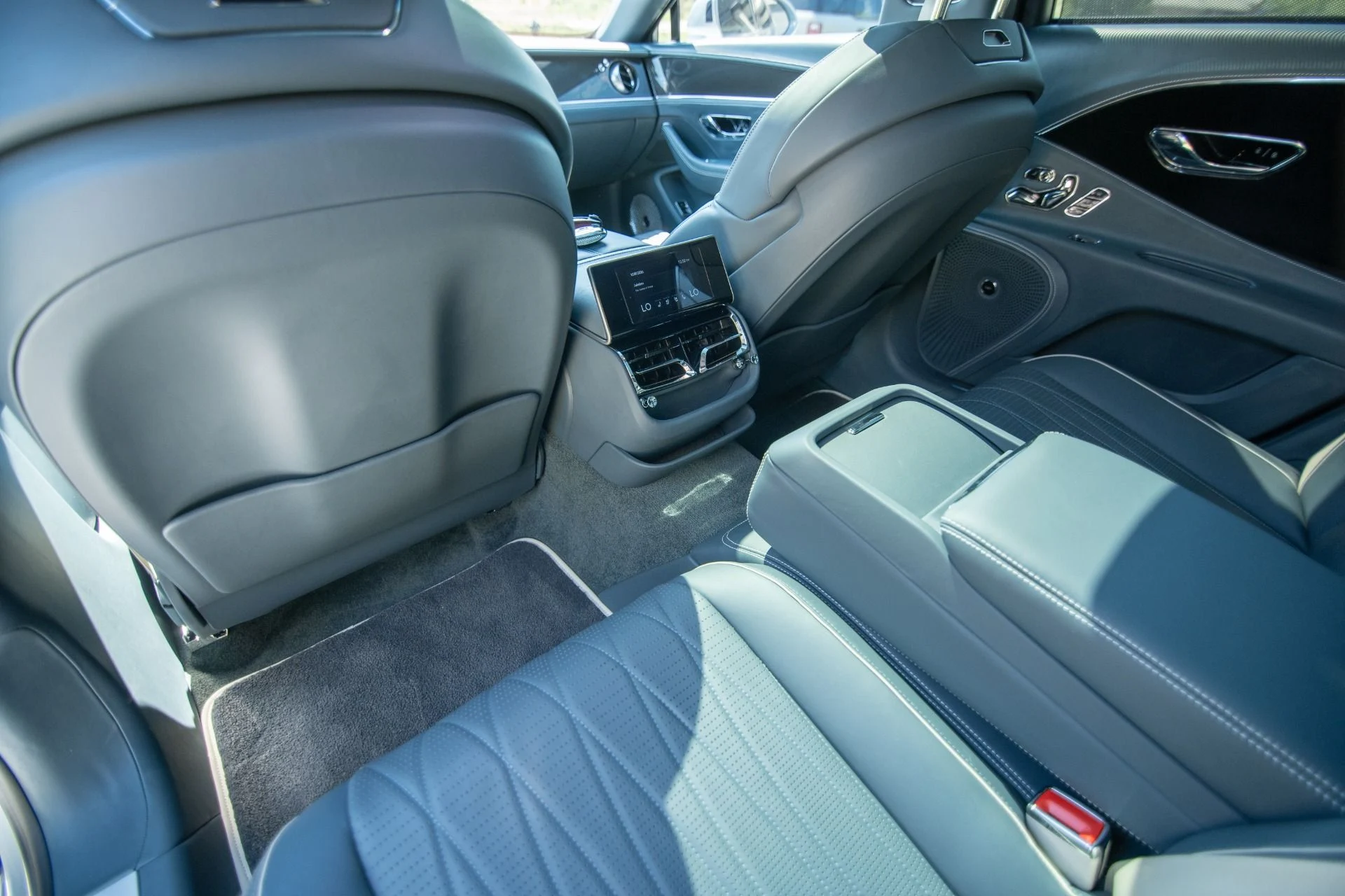 mph034_3640877499_Used_2022_Bentley_Flying_Spur_V8_1791935031_31ae130a76