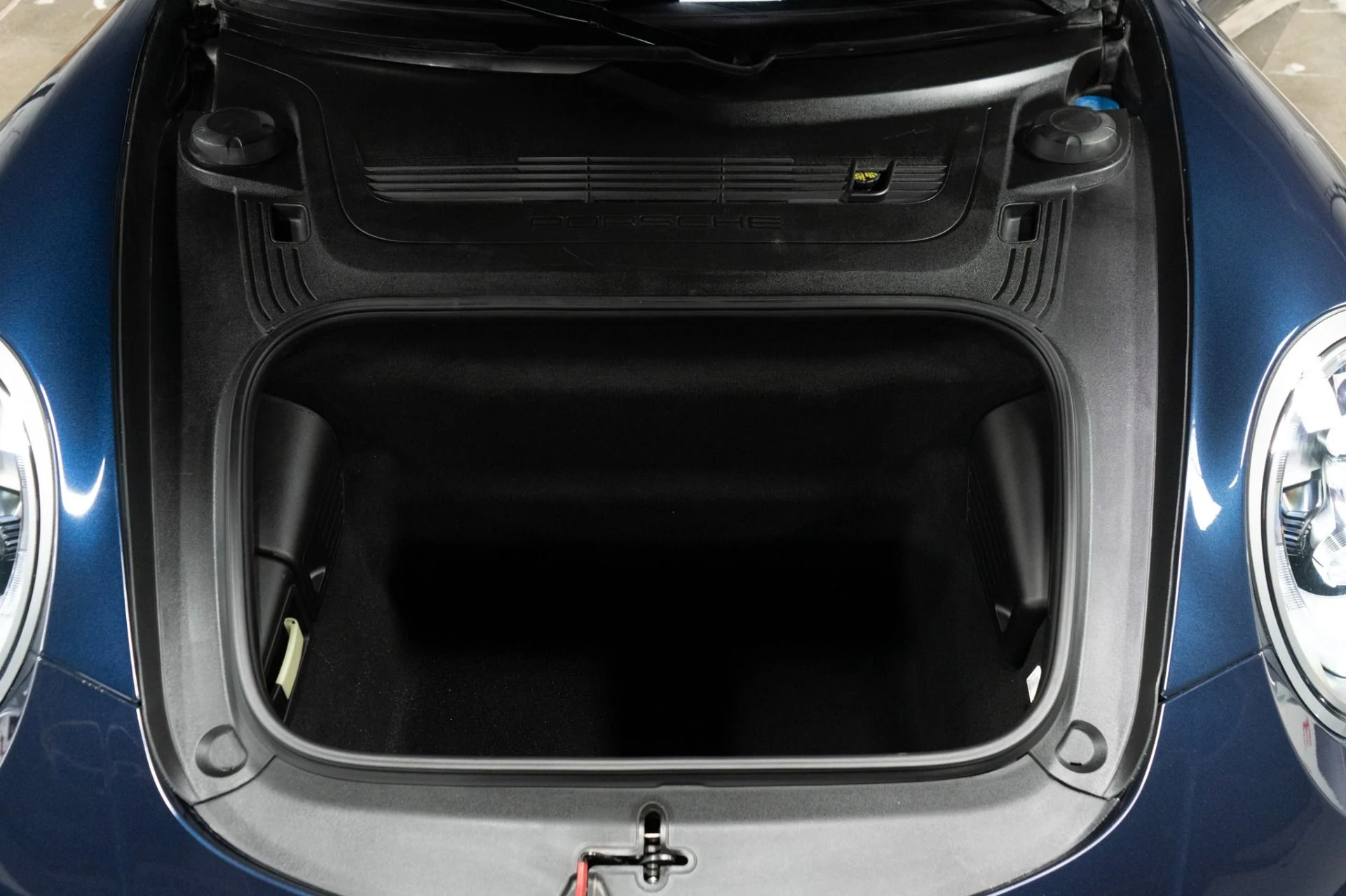 mph034_3646842389_Used_2019_Porsche_911_Targa_4_S_1759788578_138218c761