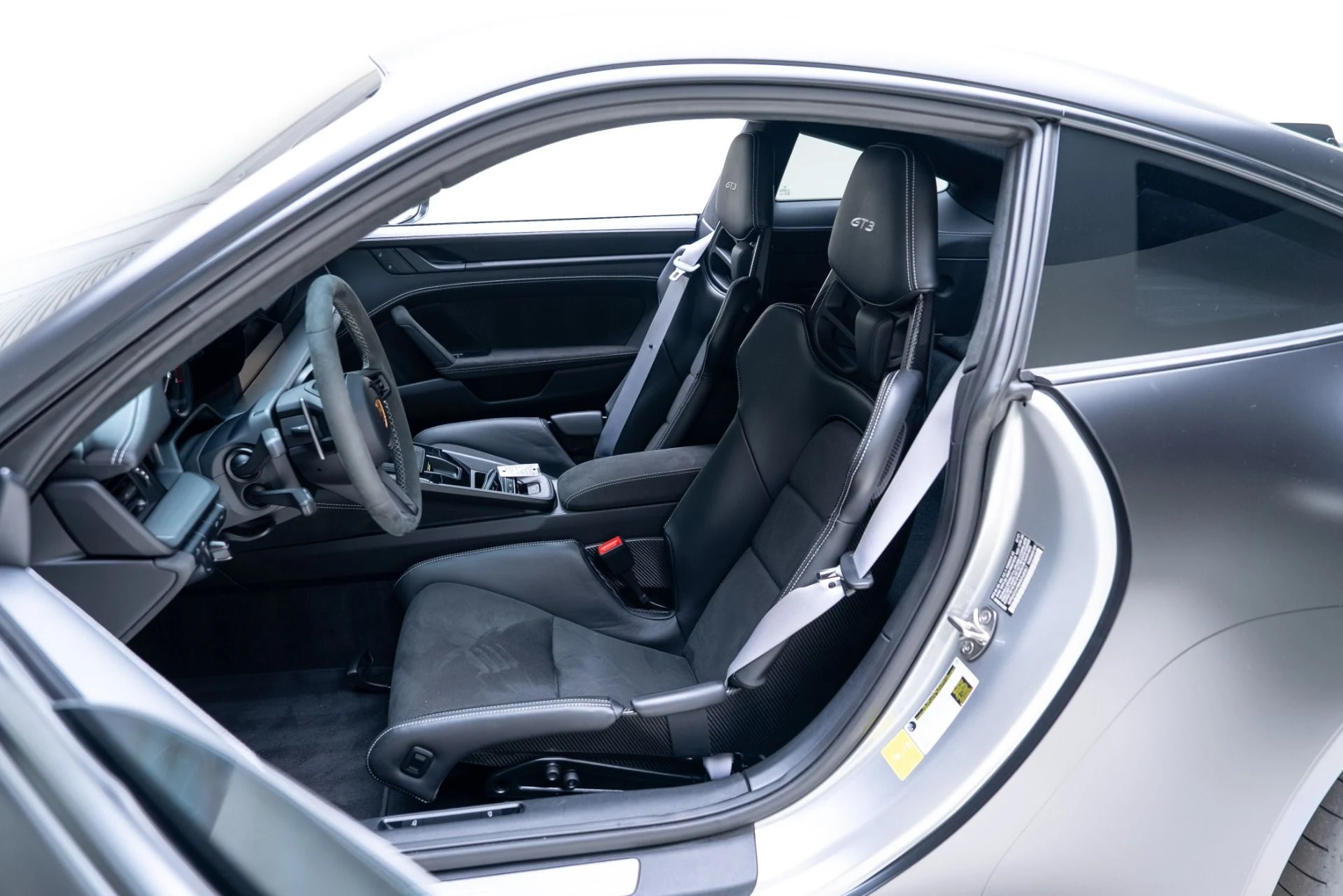 mph034_3653706590_Used_2022_Porsche_911_GT_3_1769108082_3db453324a