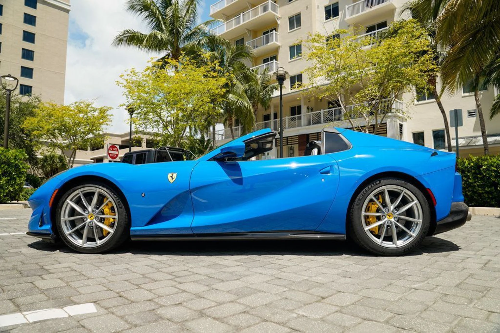 mph034_3654004601_used_2022_ferrari_812_gts_convertible_14354_22898644_35_1024_1c9f2f1f81