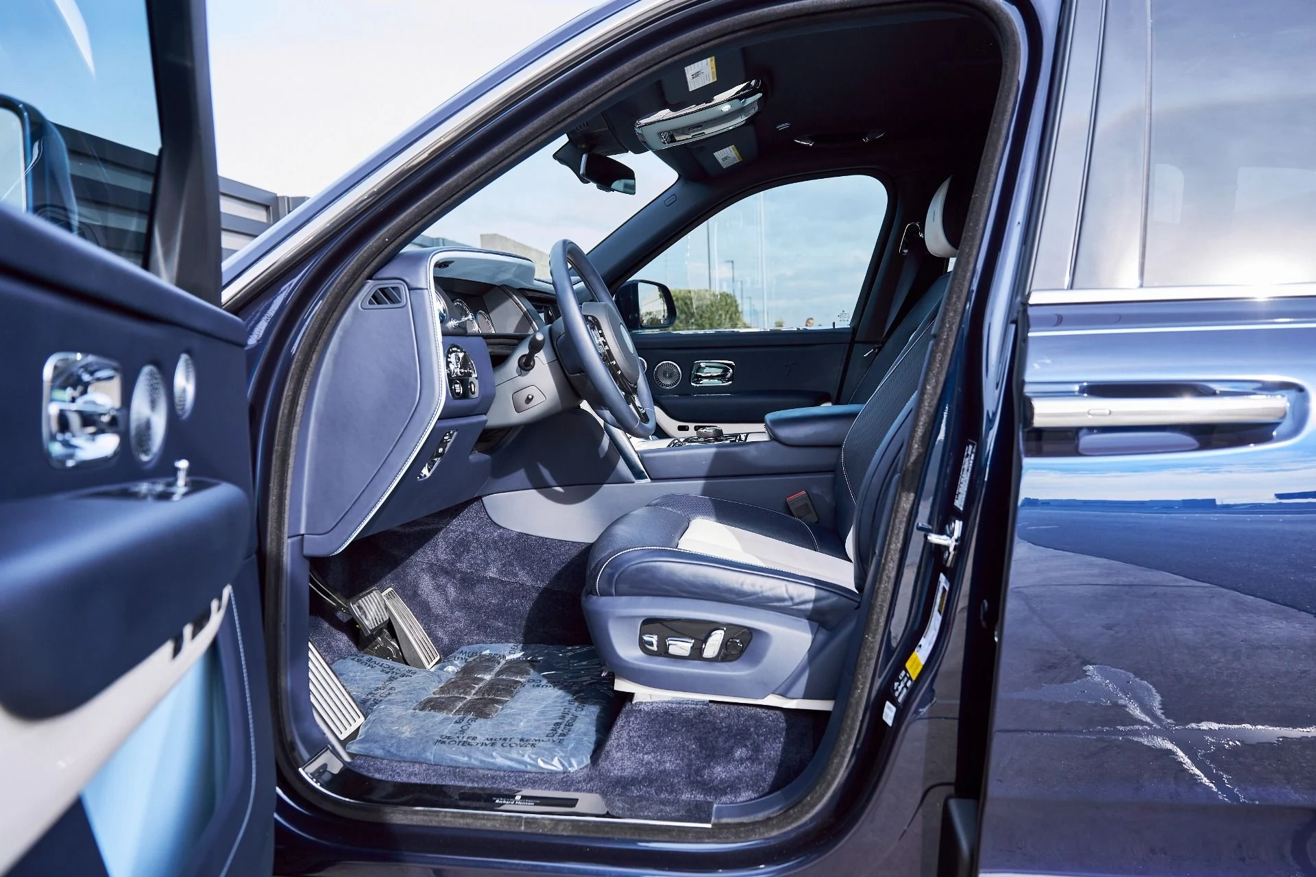 mph034_3669182159_Used_2022_Rolls_Royce_Cullinan_1767746783_f33ba5d695
