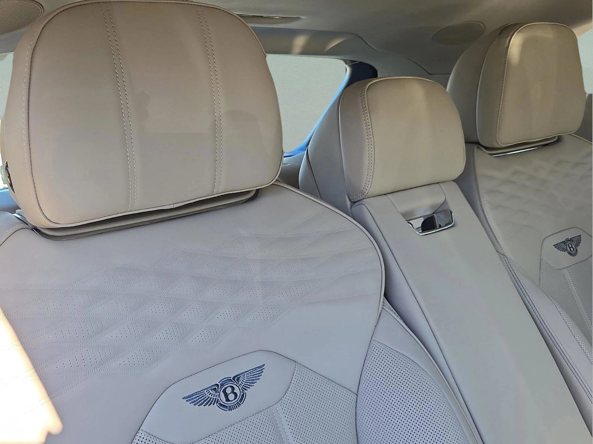 mph034_3679241669_eb914bd43dbcaa3b53f33111226e2bb3x_e731d07862