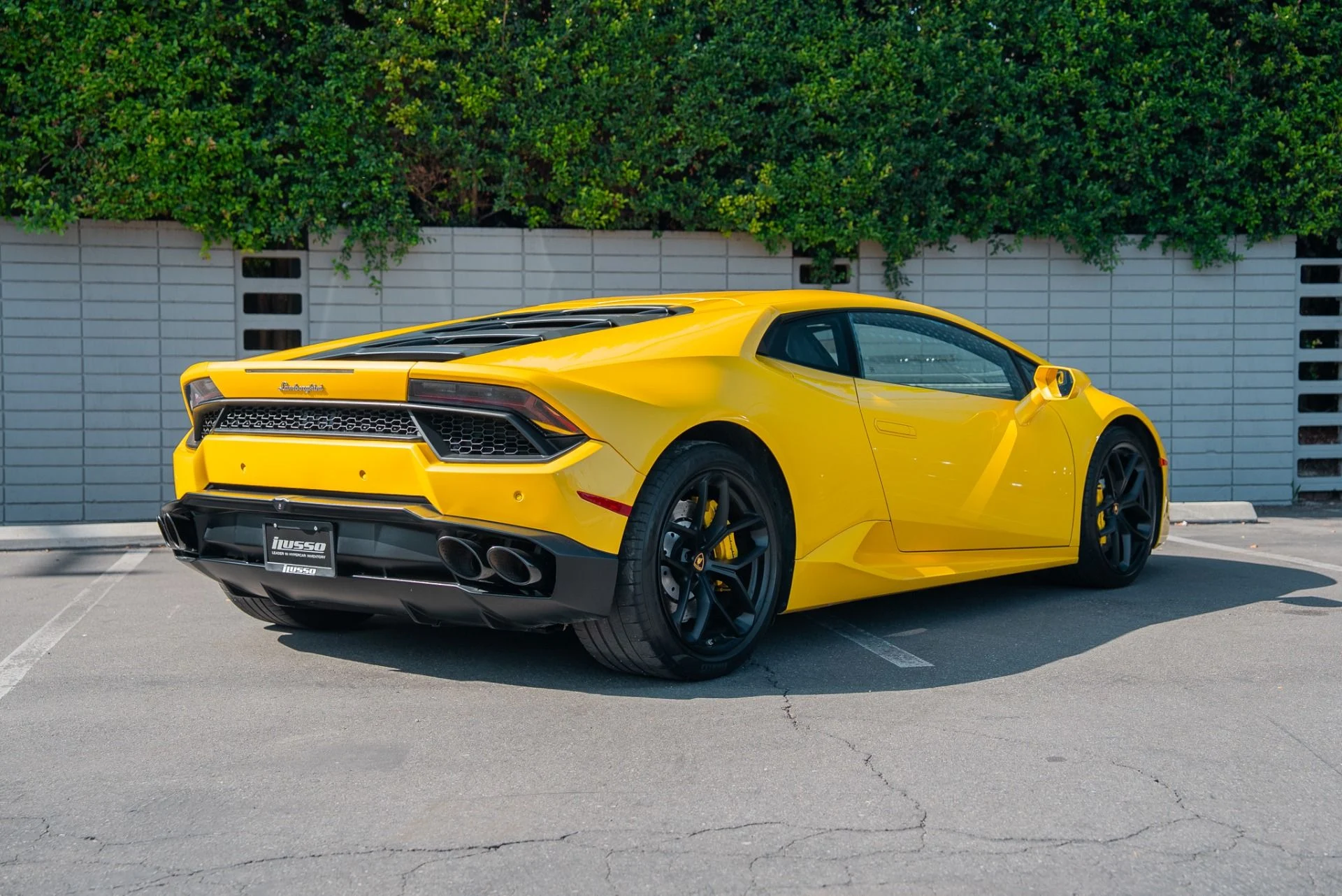 mph034_3694654374_Used_2018_Lamborghini_Huracan_LP_580_2_1762289056_2b83d4a82c