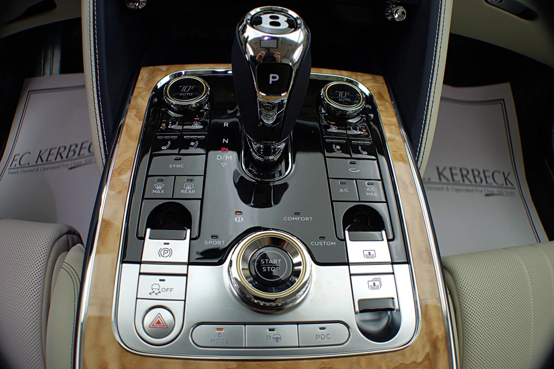 mph034_369941925_Used_2022_Bentley_Flying_Spur_Hybrid_c4513ae894