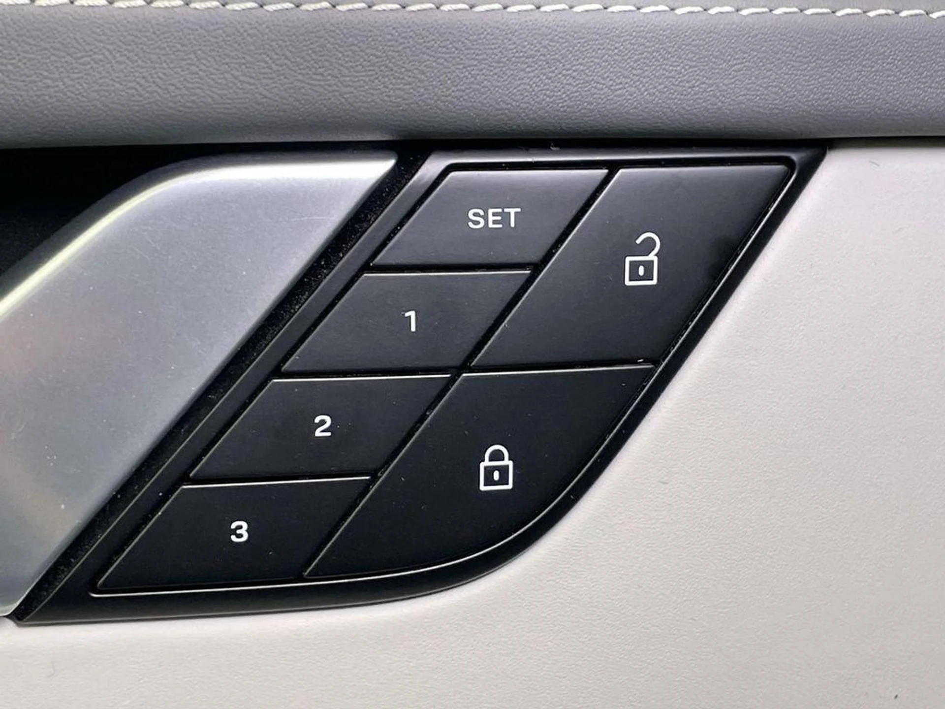 mph034_3713097386_r_G6_Ywc_V_Fzu_V_Jr88px_Qd_Pq_M_Rl_Flw_806ee793fb