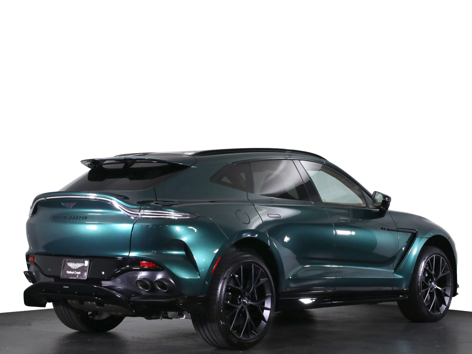 mph034_3713581258_New_2025_Aston_Martin_DBX_707_1758482676_2e320d2c95