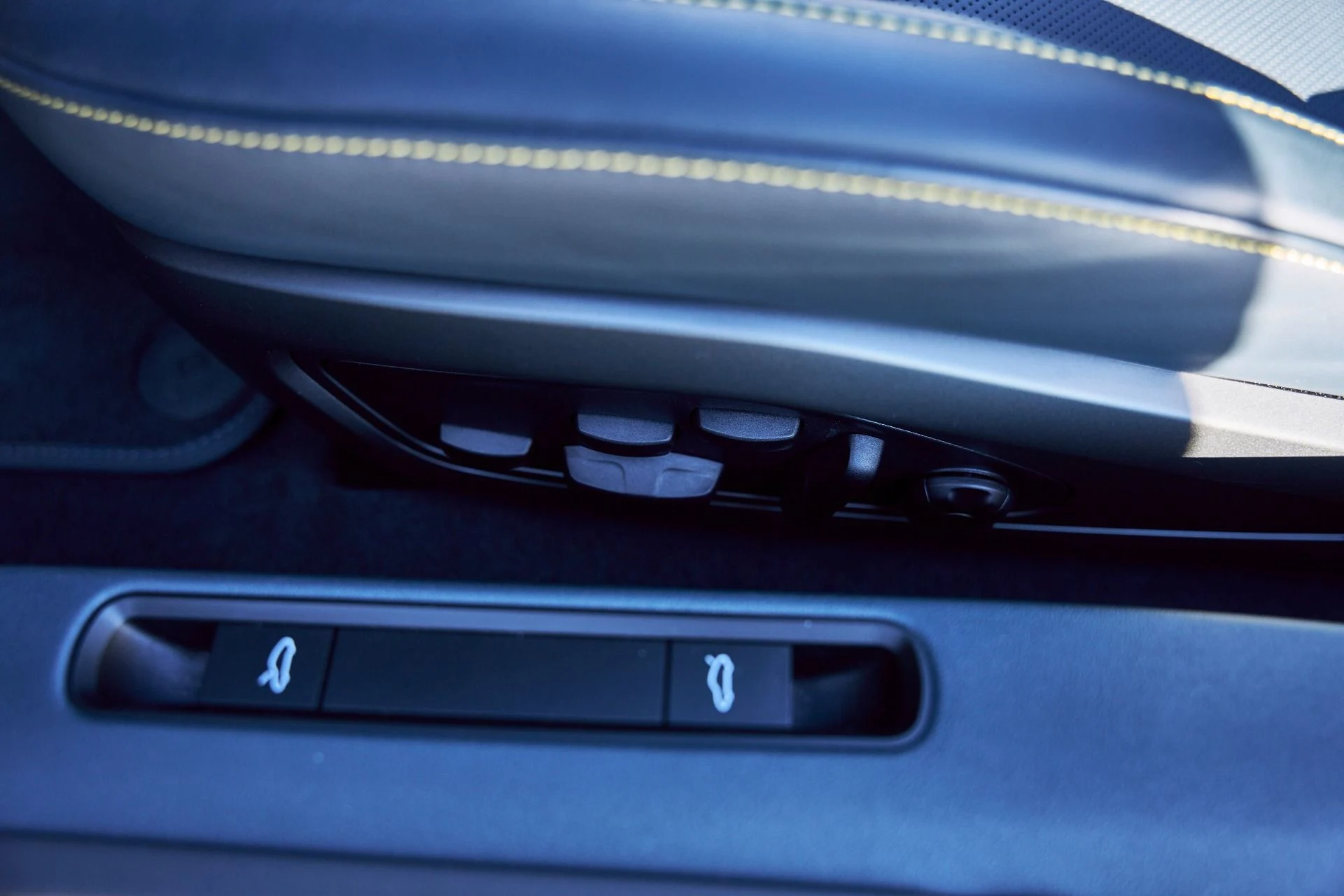 mph034_3715819420_Used_2024_Porsche_911_Turbo_S_1768438281_68266d8ca4