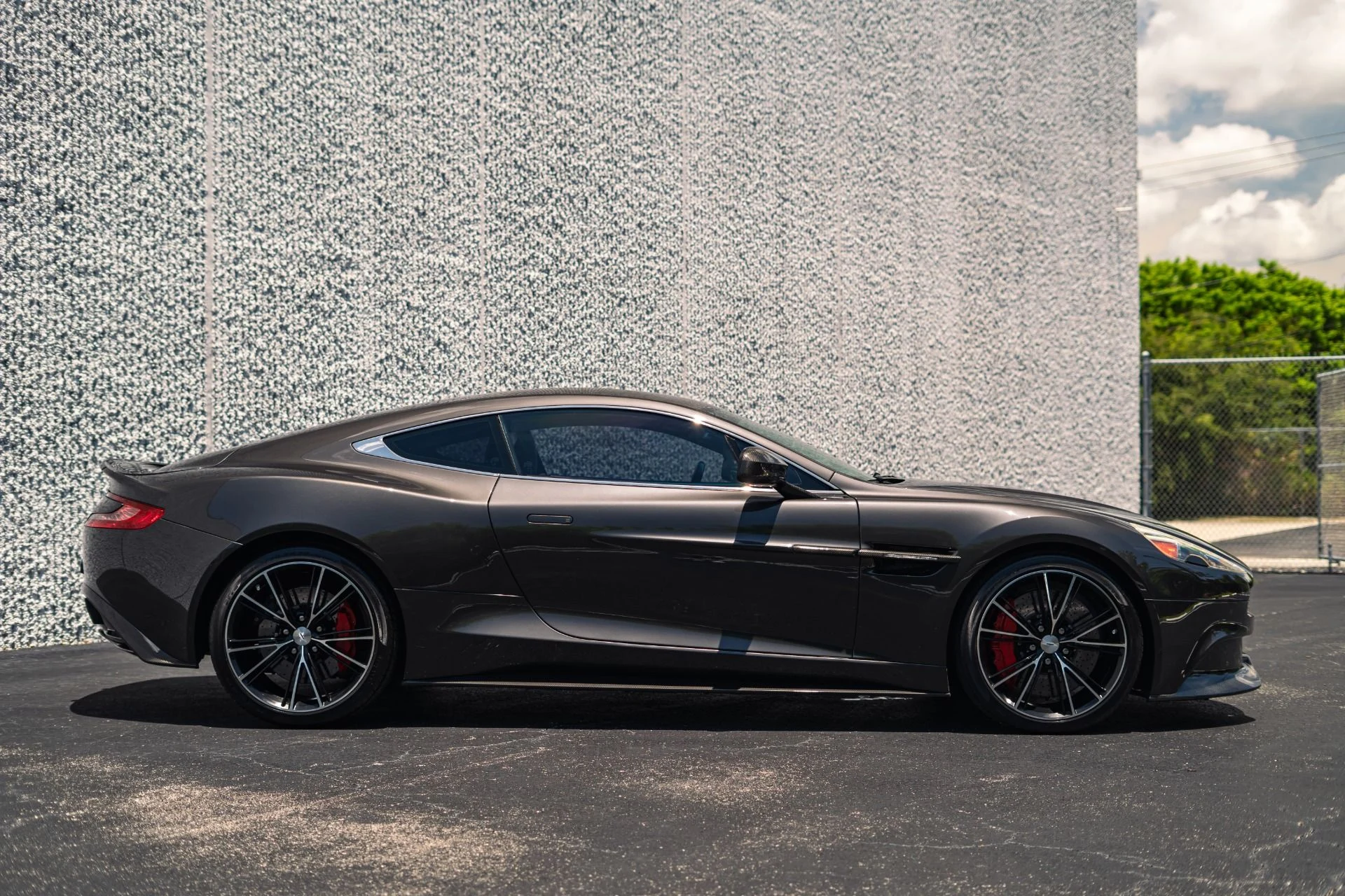 mph034_3720933503_Used_2014_Aston_Martin_Vanquish_Carbon_Exterior_Package_1782856406_3bbbf5c1e3