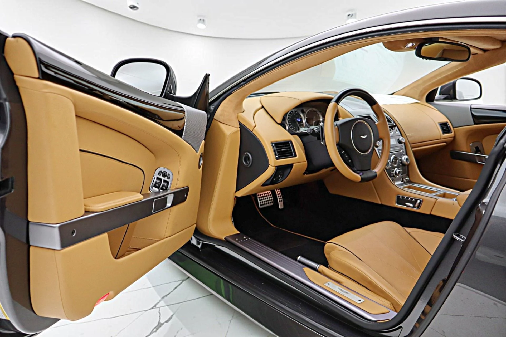 mph034_3730145010_Used_2012_Aston_Martin_Virage_Coupe_f64114c066