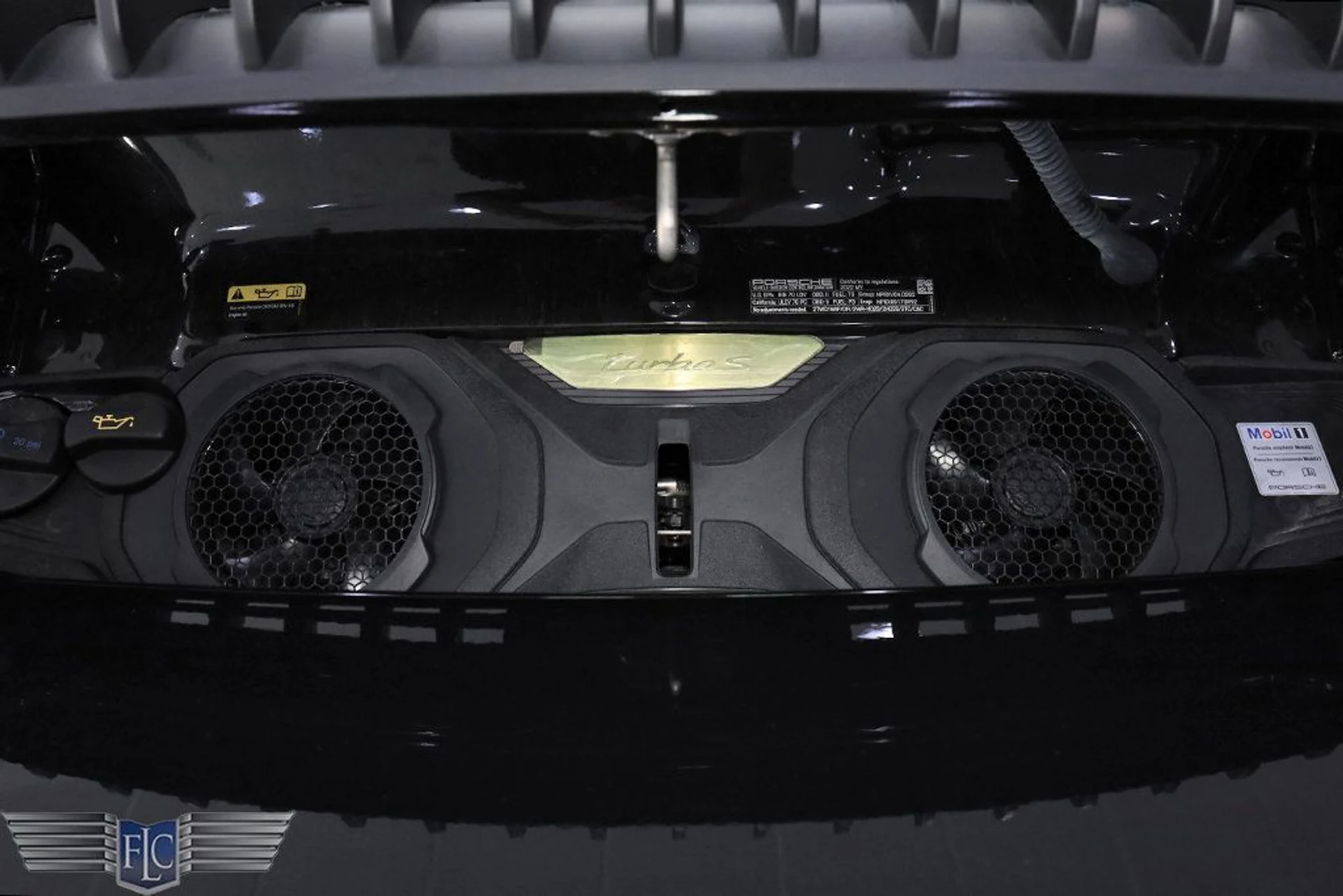 mph034_3730359719_used_2022_porsche_911_turboscoupe_6305_22972338_35_1024_7569536582