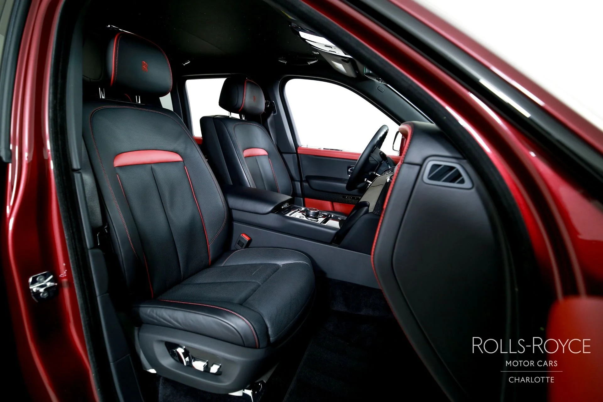 mph034_3738736047_Used_2022_Rolls_Royce_Black_Badge_Cullinan_1769449114_cca3ddc2db