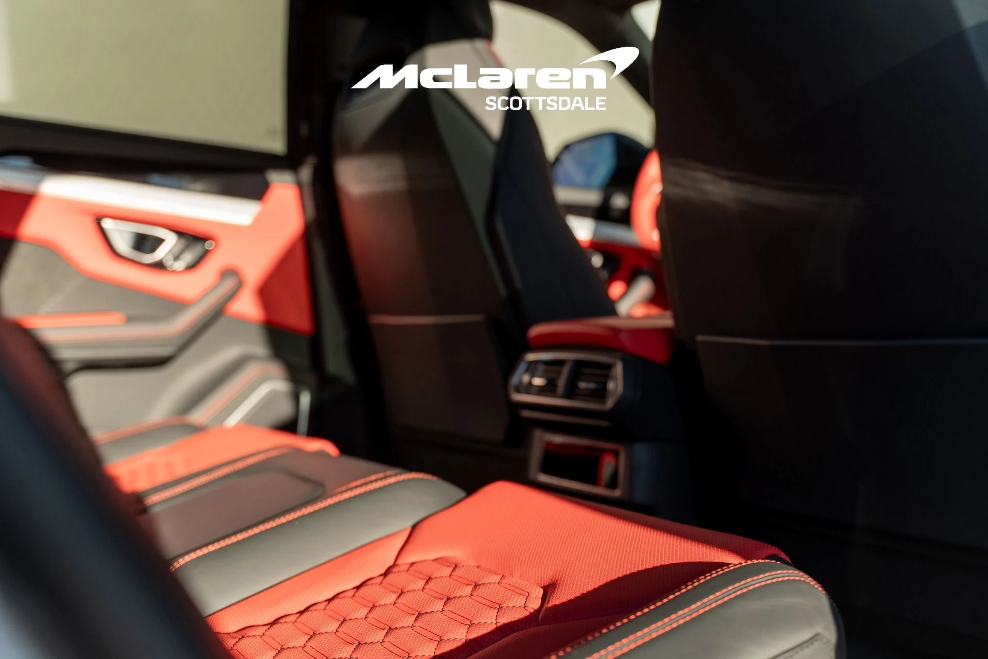 mph034_3740156063_Used_2021_LAMBORGHINI_URUS_1765671268_8b0415251a