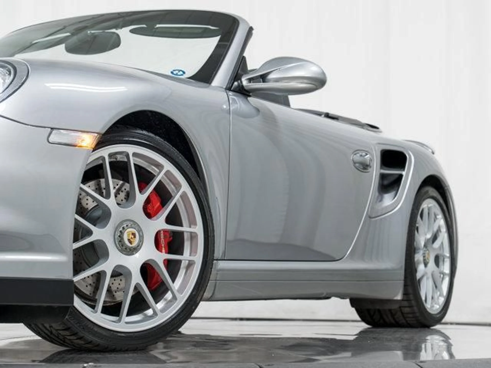 mph034_374877137_f_Pva_JKCH_Vd_H6a_Ip_M_Za9_Bv_U_Eoj_Vo_7876a3121a