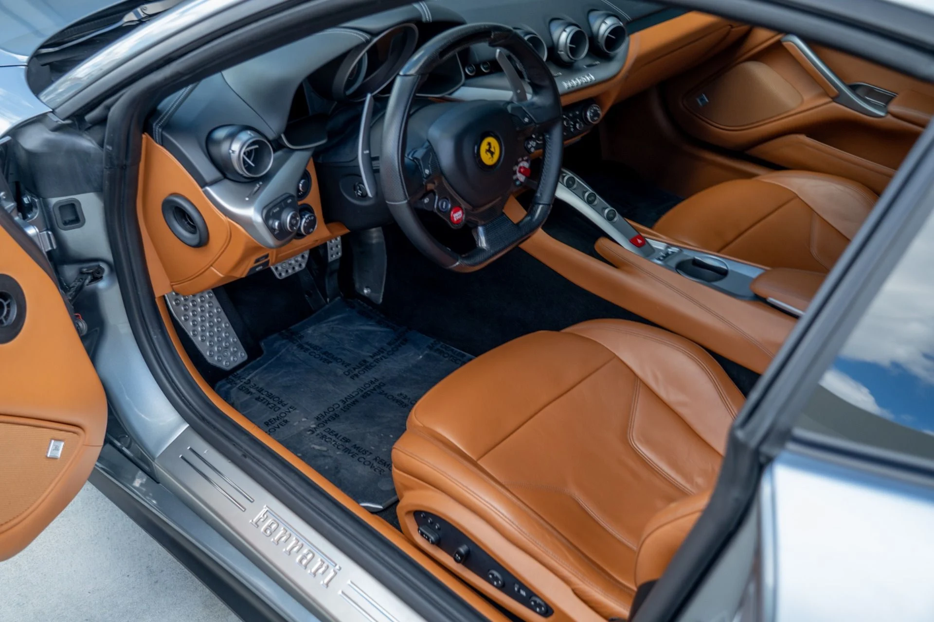 mph034_3749436527_Used_2016_Ferrari_F12berlinetta_1760560545_3857c757ab