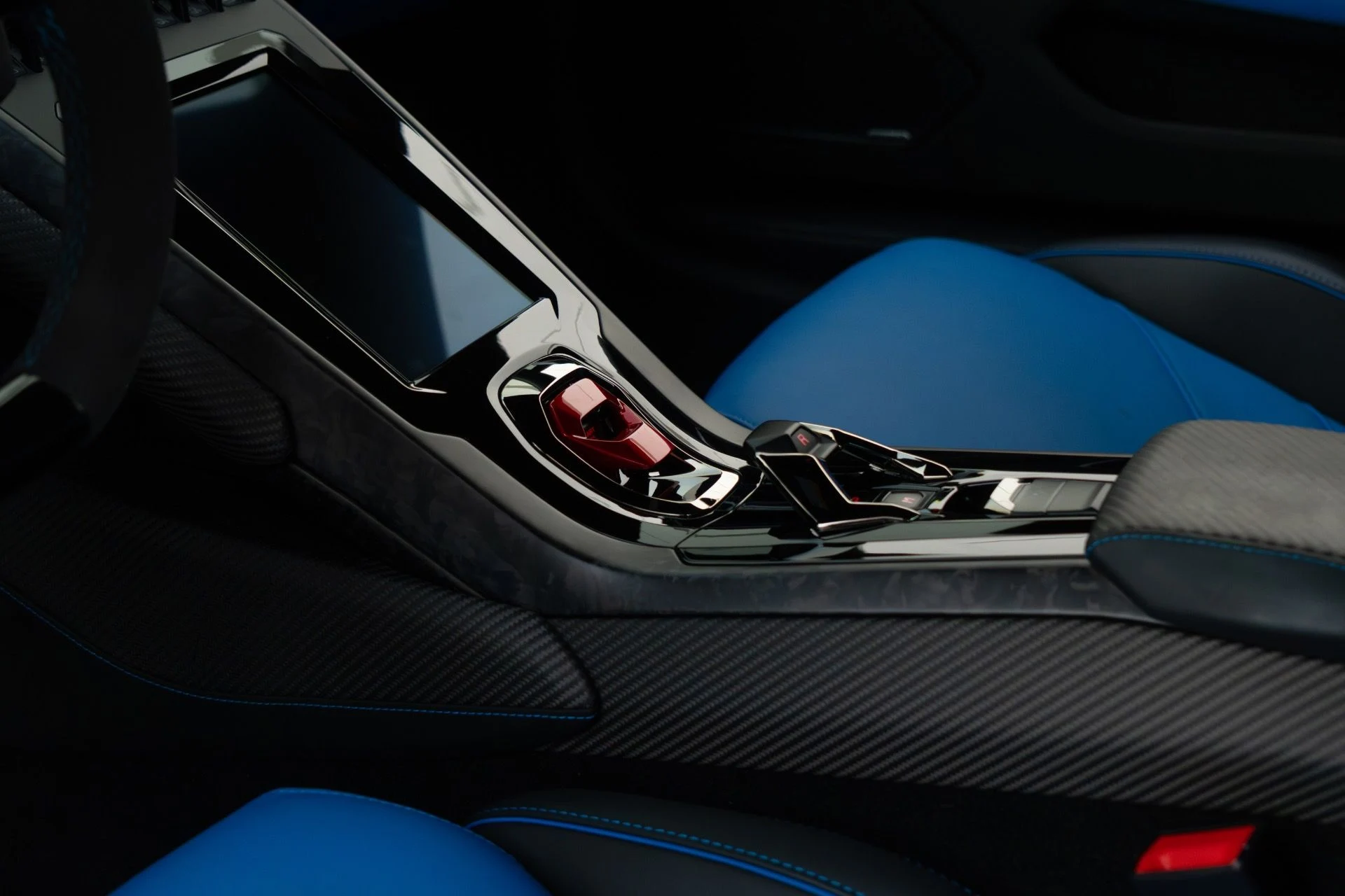 mph034_3753524702_Used_2020_Lamborghini_Huracan_EVO_1764467713_b9ea92a82f