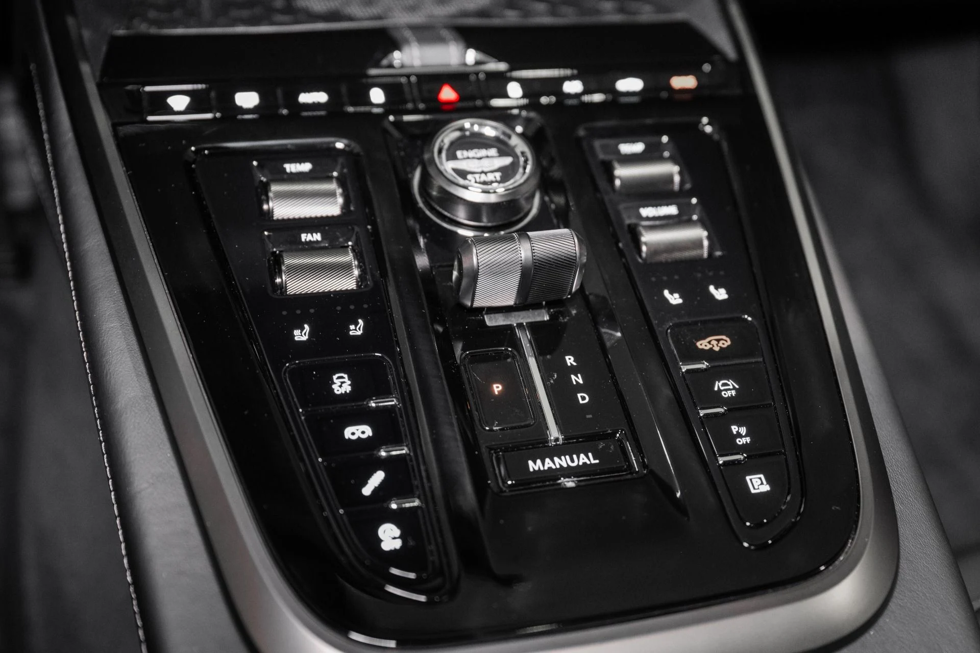 mph034_3783909283_New_2026_Aston_Martin_DBX_S_1765985660_e873606c00