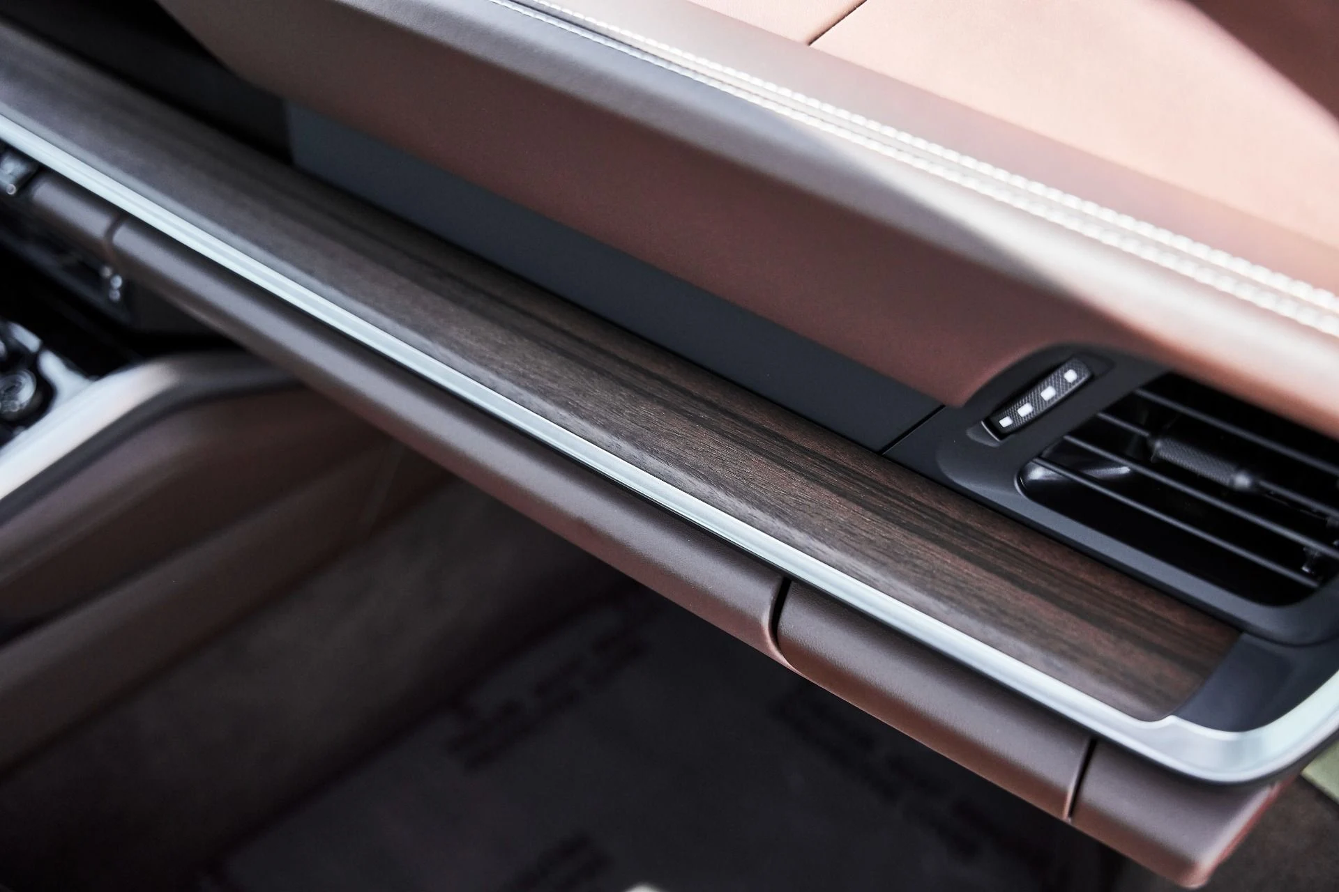 mph034_3789468392_Used_2020_Porsche_911_Carrera_4_S_1774720063_5bfa6d674f