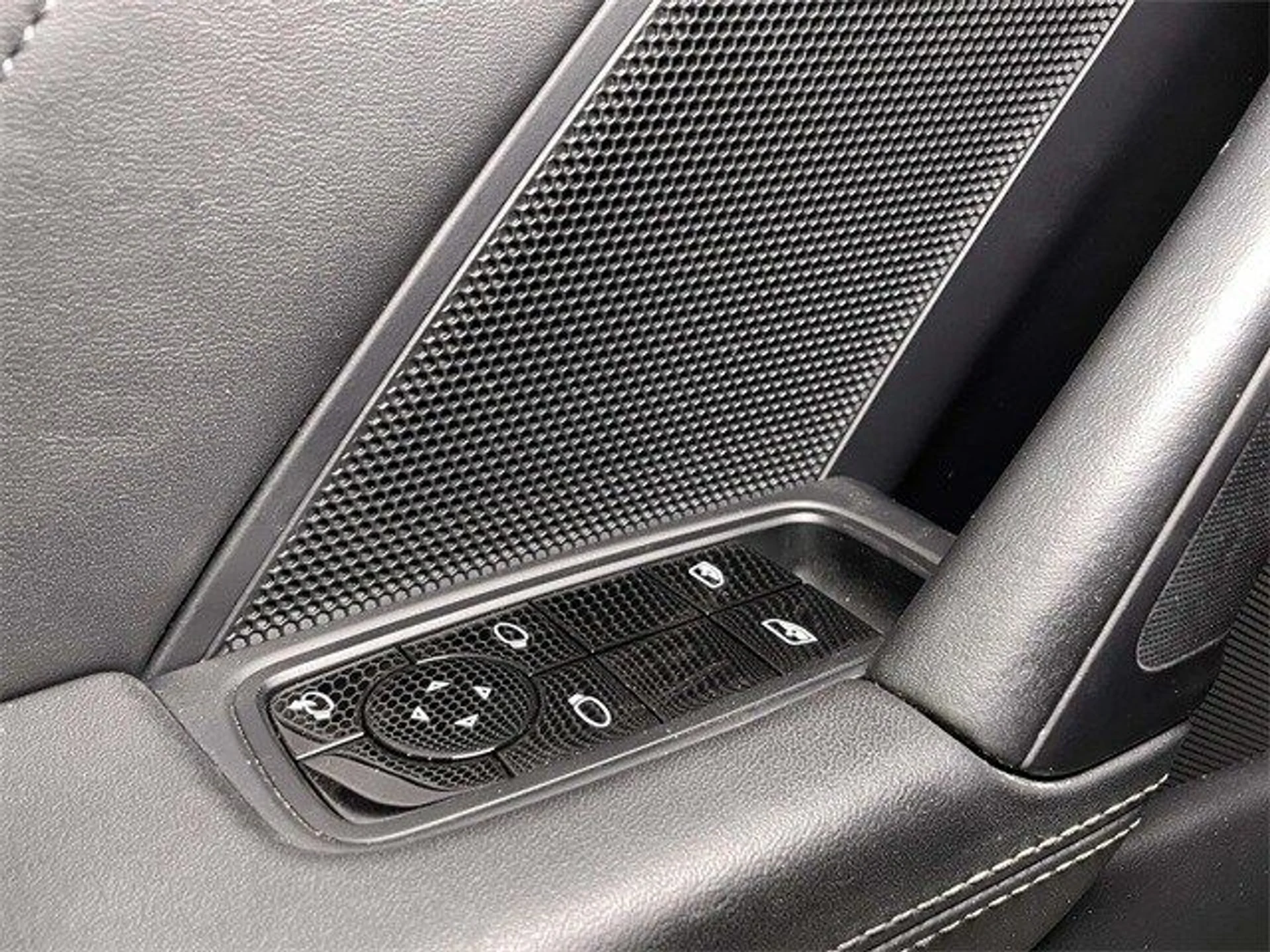 mph034_3798053187_2bcdc054beb730553d14d515081dcbafx_46cee5d5dc