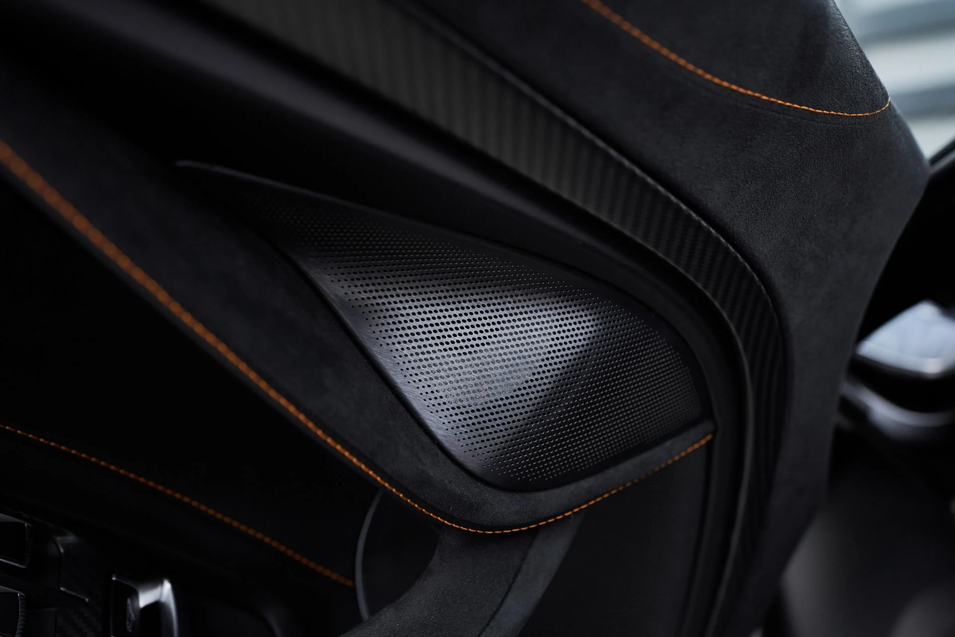 mph034_3808644603_Used_2024_Mc_Laren_750_S_1762992845_5095d1b962