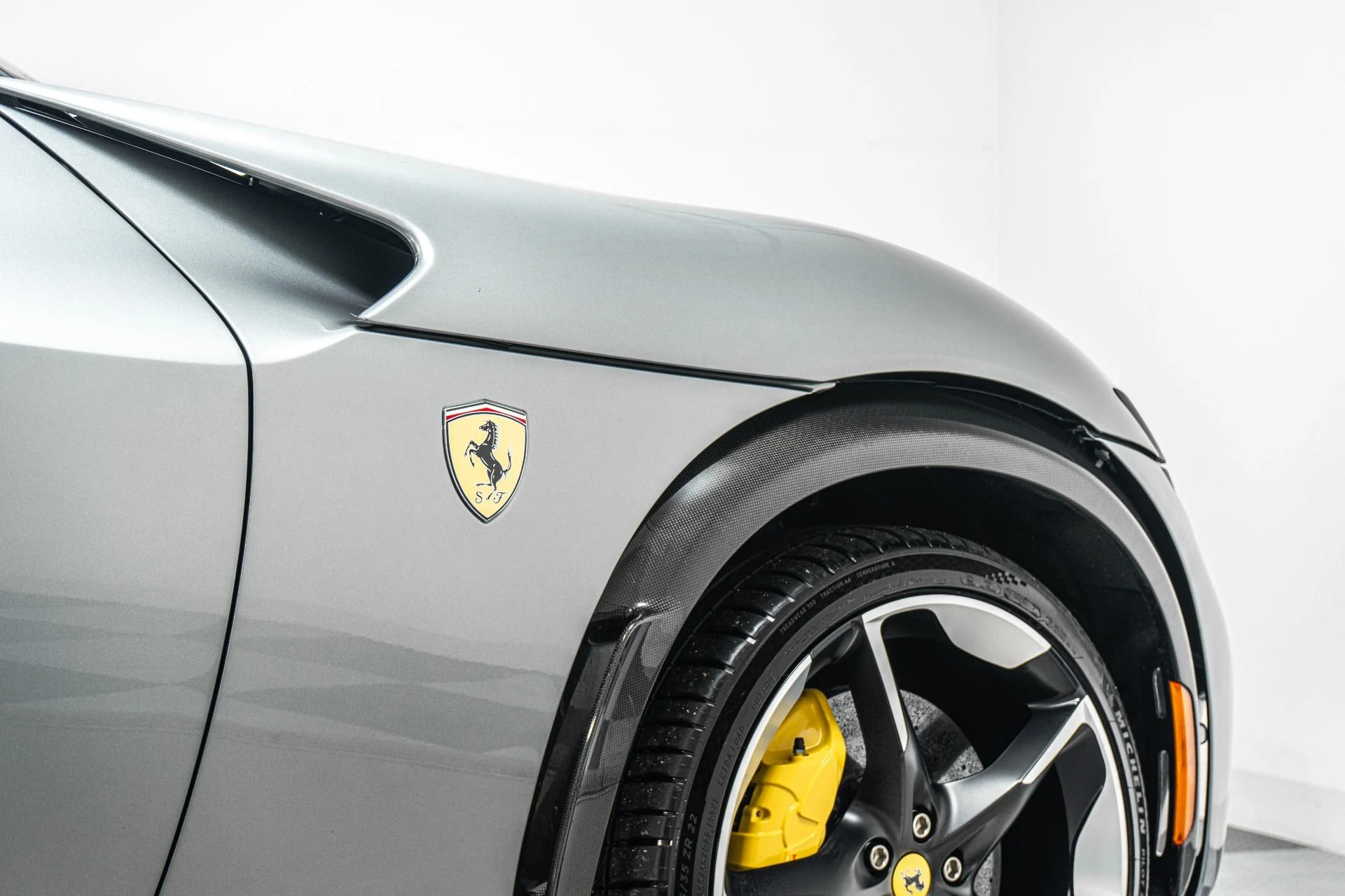 mph034_3823075860_Used_2025_Ferrari_Purosangue_1781820136_48fa337c99