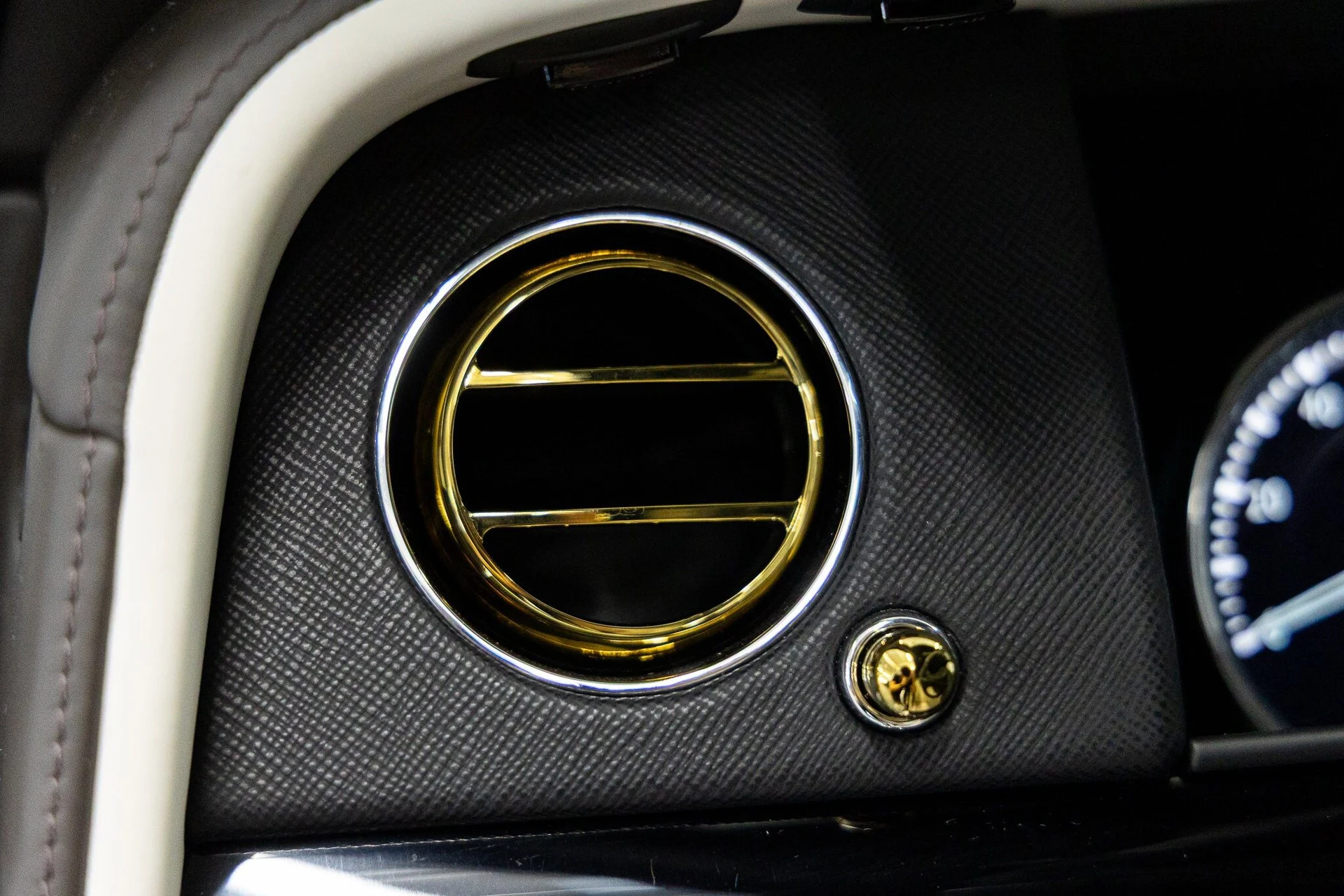 mph034_3826917491_8664d0419ac5174a3d1f115cfb4ba7cfx_14c275aec7