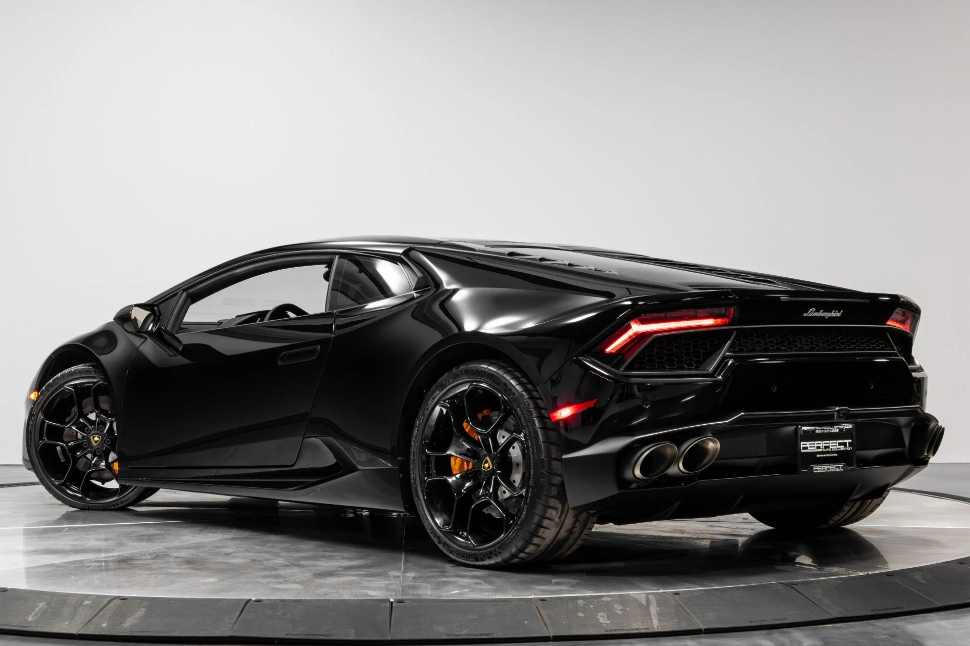 mph034_3848459820_Used_2017_Lamborghini_Huracan_LP_580_2_1771545979_a236f4dfe1