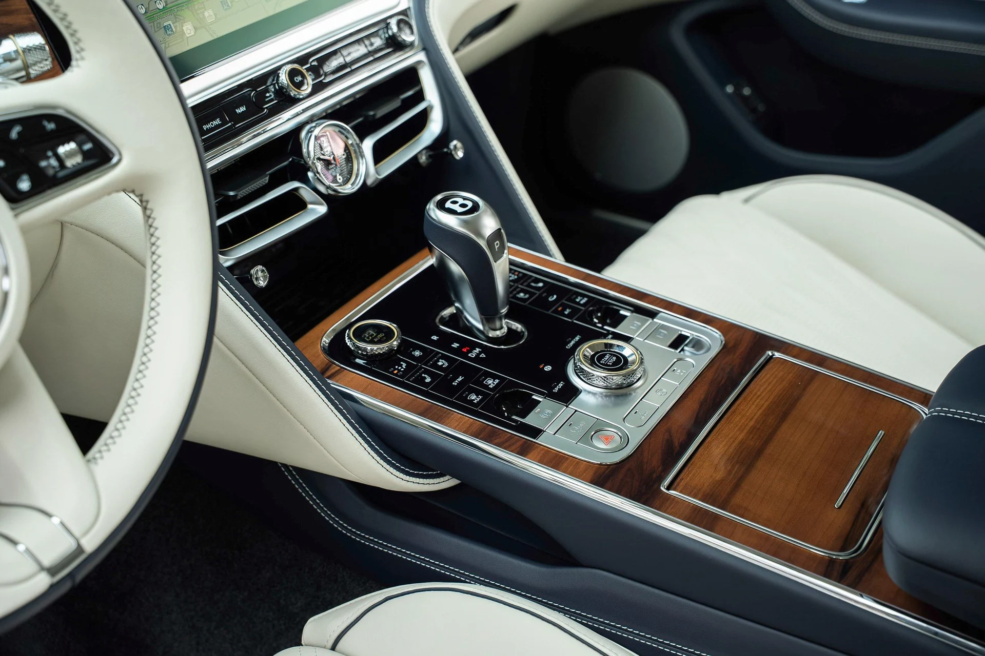 mph034_3860346834_477619930_695e14e7511ab76ffaffbc65_55b9ed7e26