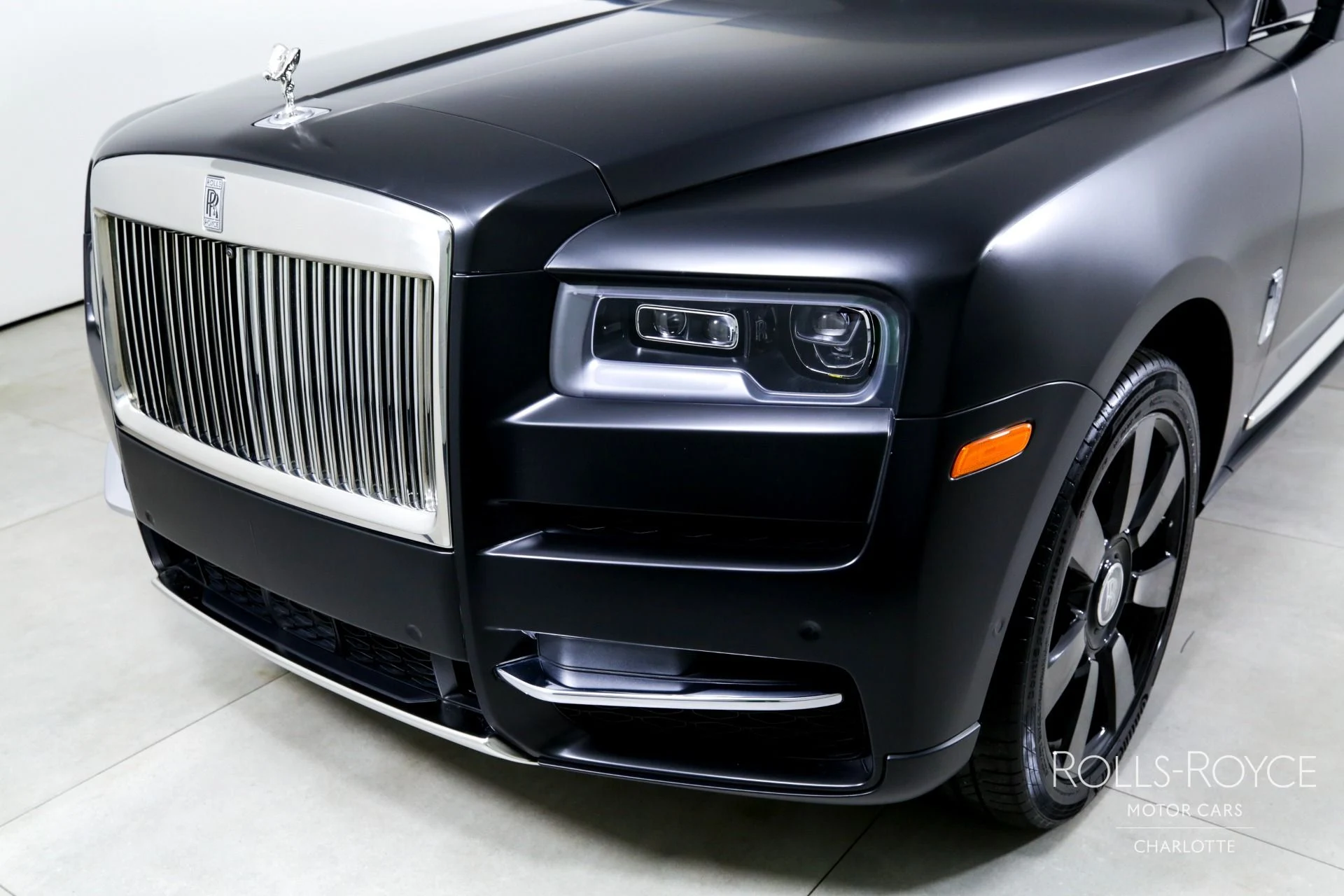 mph034_3862532499_Used_2023_Rolls_Royce_Cullinan_1749155618_1ffe6c0896
