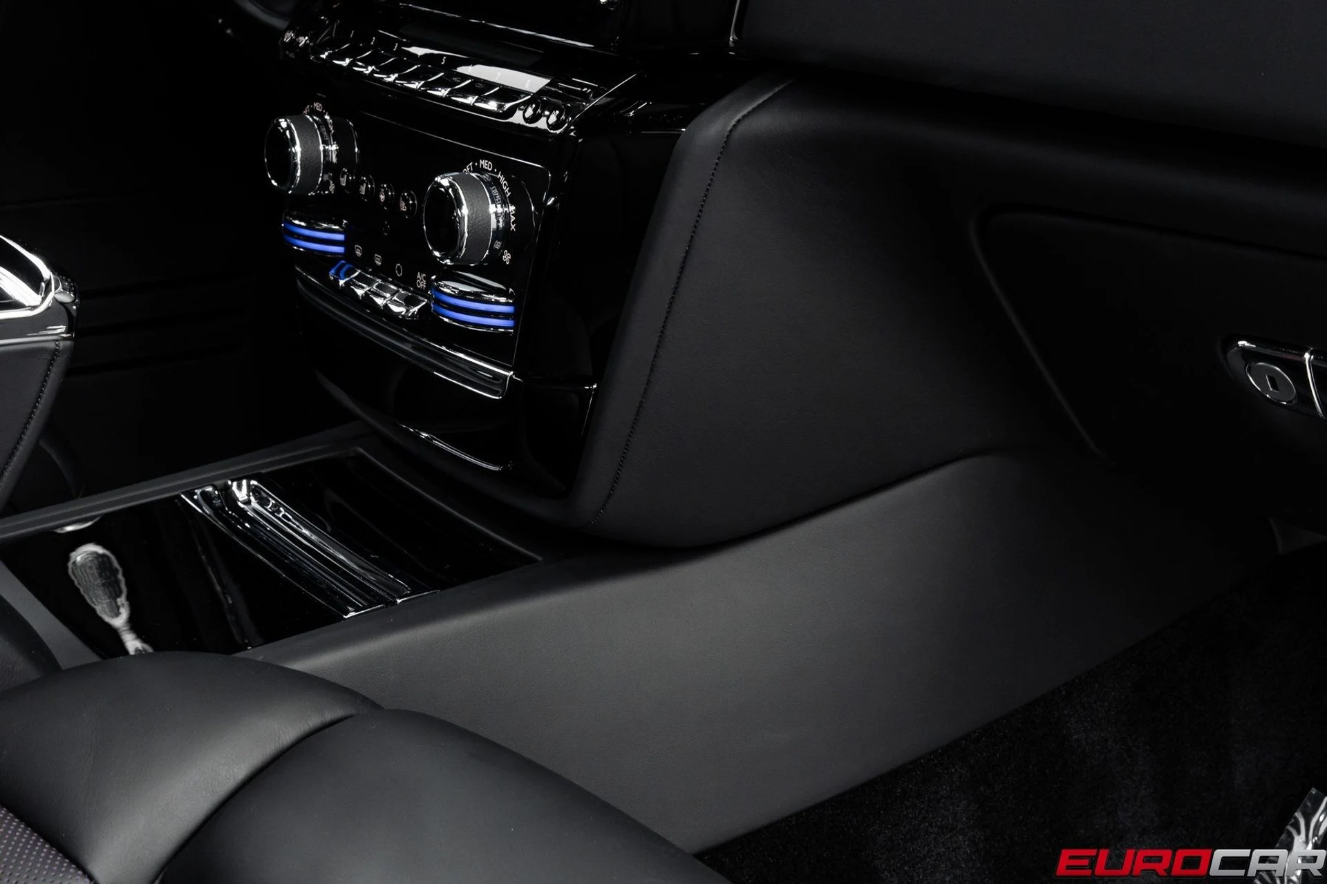 mph034_3869564412_image_35_583786ba70