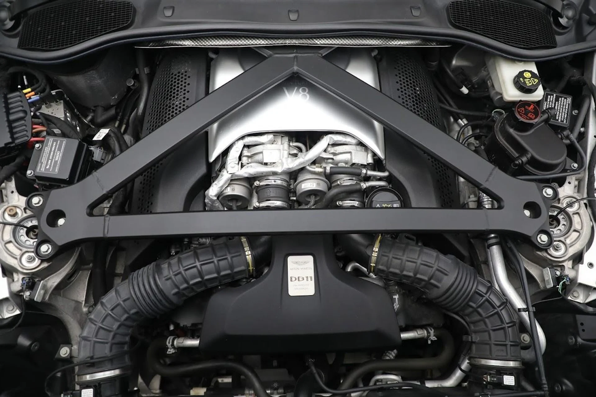 mph034_3871646205_Used_2019_Aston_Martin_DB_11_Volante_4606534cfa