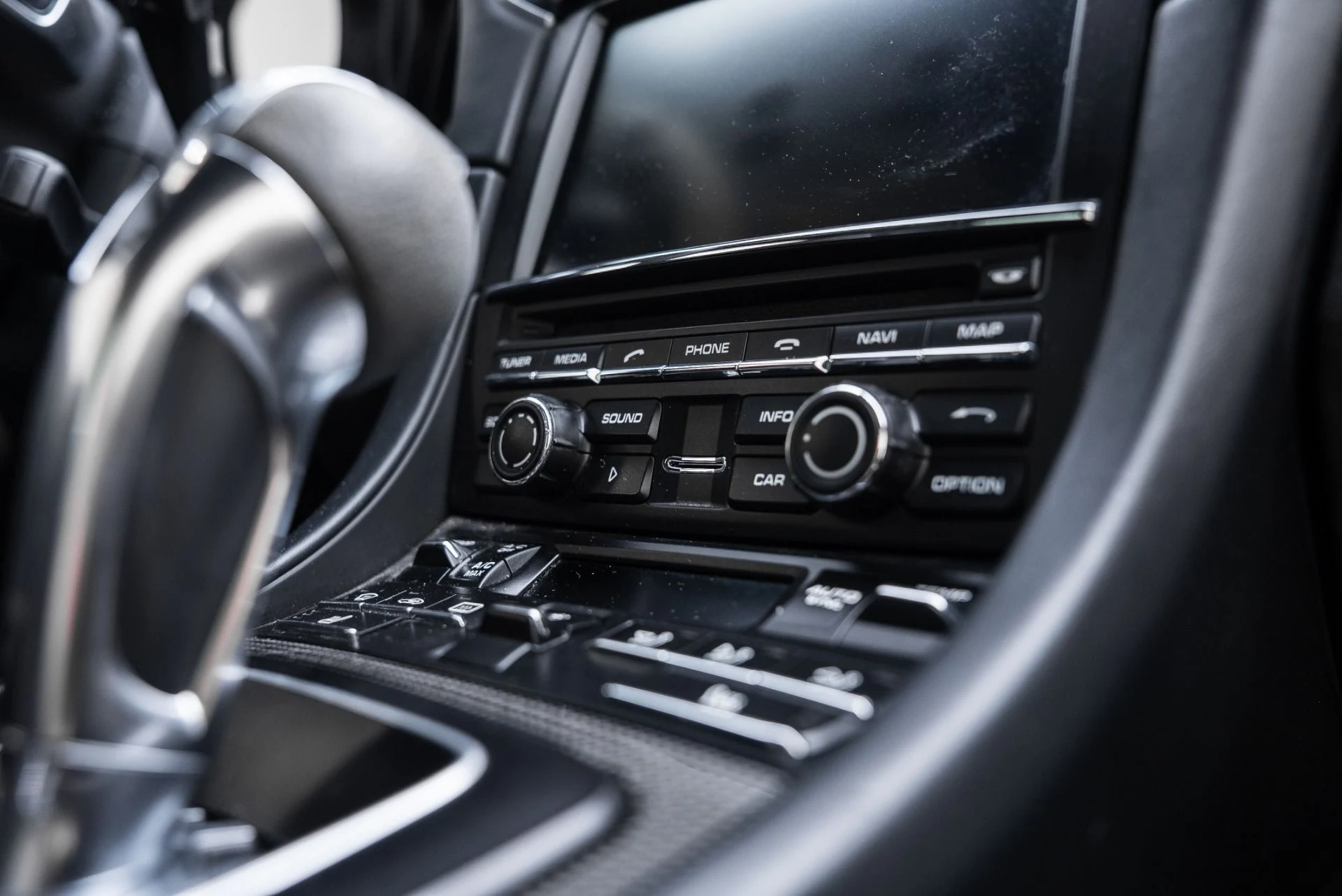 mph034_3876789930_Used_2014_Porsche_911_GT_3_1767824099_9740d0ac90