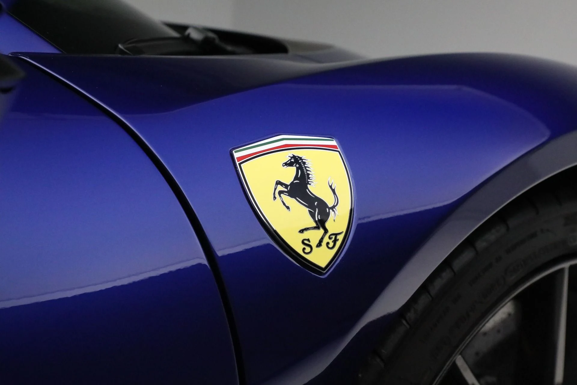 mph034_3891922712_Used_2022_Ferrari_SF_90_Spider_a2f7e990d0