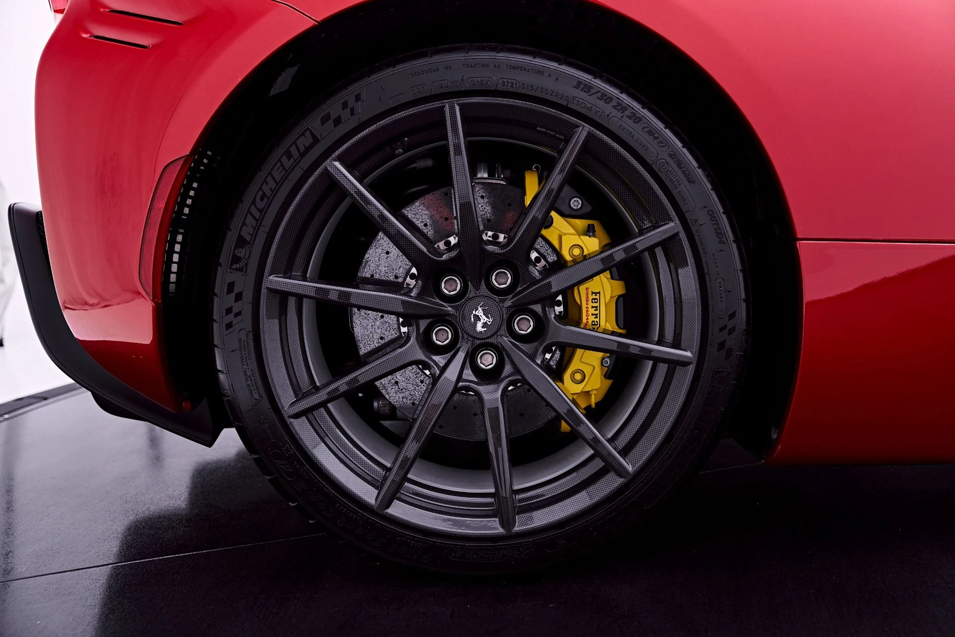 mph034_3913354575_Used_2021_Ferrari_SF_90_Stradale_Base_1782197755_f0cc5adada