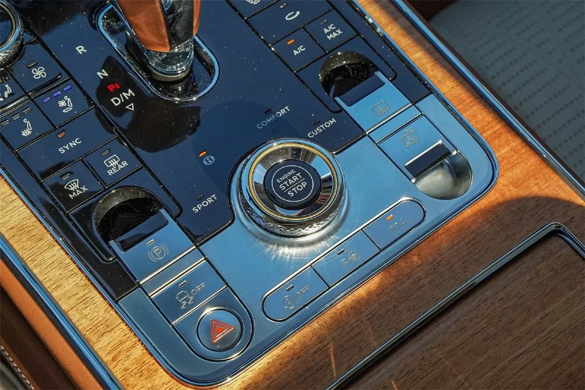 mph034_3916252764_c19f3f106f414a9383d6e76bca874337_837f832190