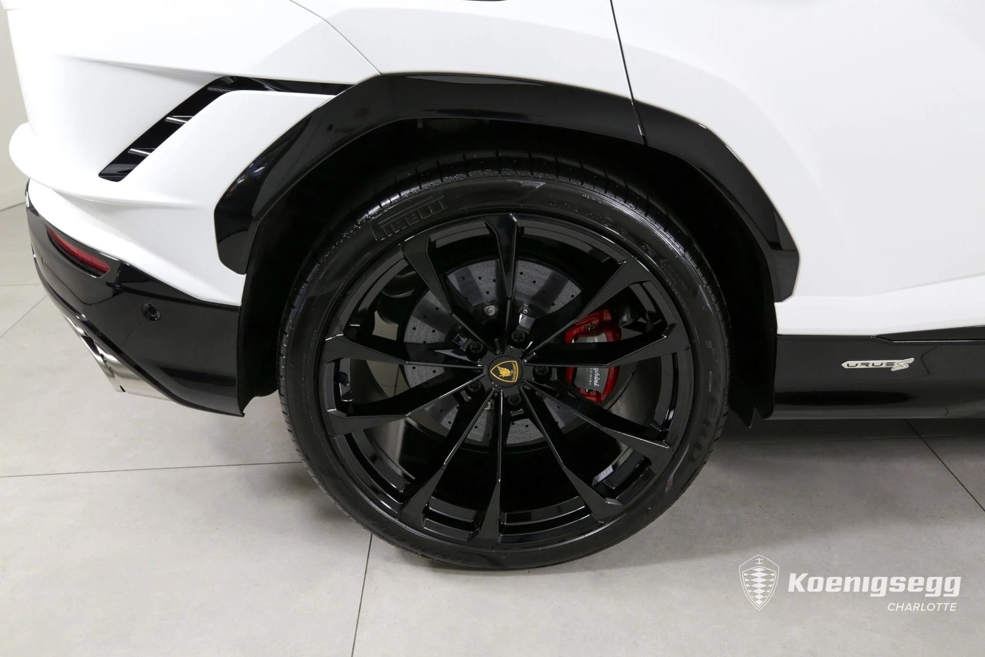 mph034_3931224256_Used_2023_LAMBORGHINI_URUS_S_PEARL_CAPSULE_1720196278_35d03d0da3